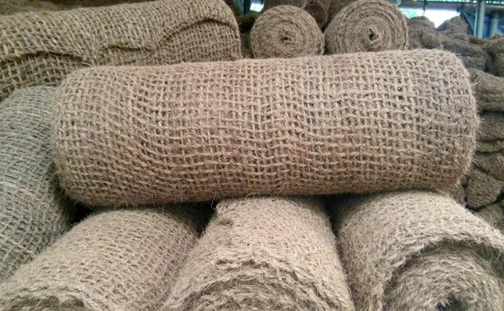 Export Oriented Jute Soil Saver Erosion Control Net Roll 100 Natural