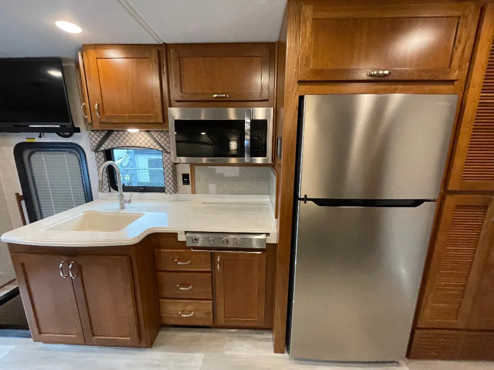 Cheap Motorhome Rv Camper Used 2021 Renegade Valencia 38rb Buy Used