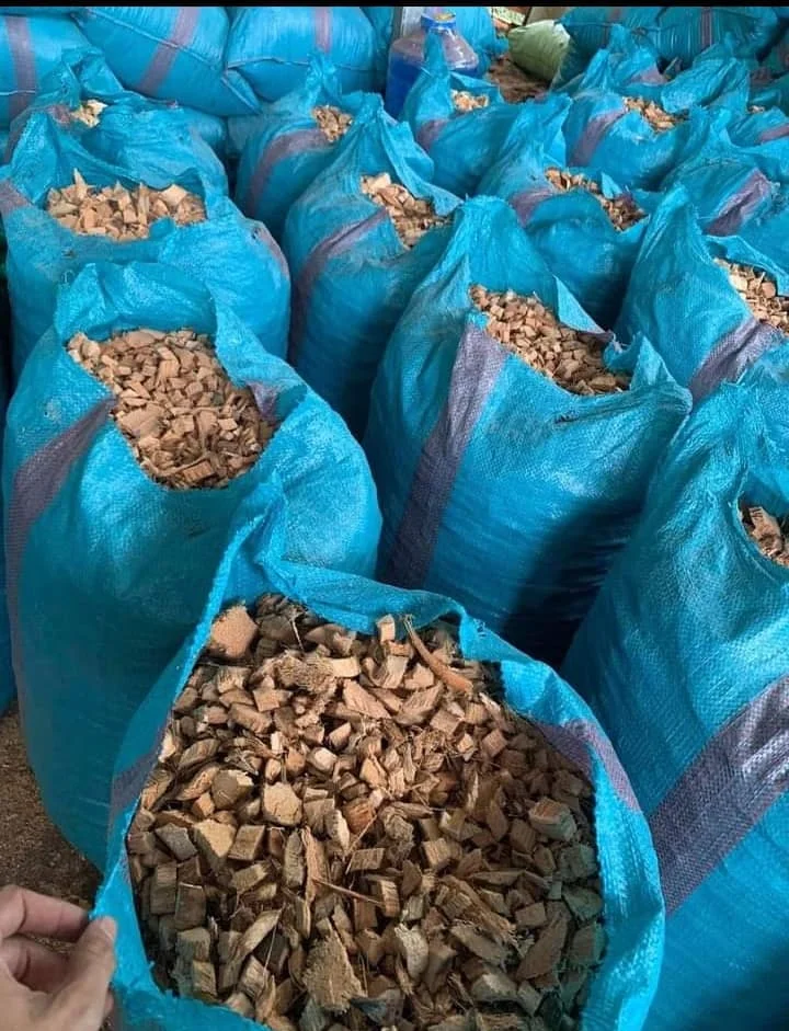 View of Dried Coconut Husk Chips - Competitive Price & Quality