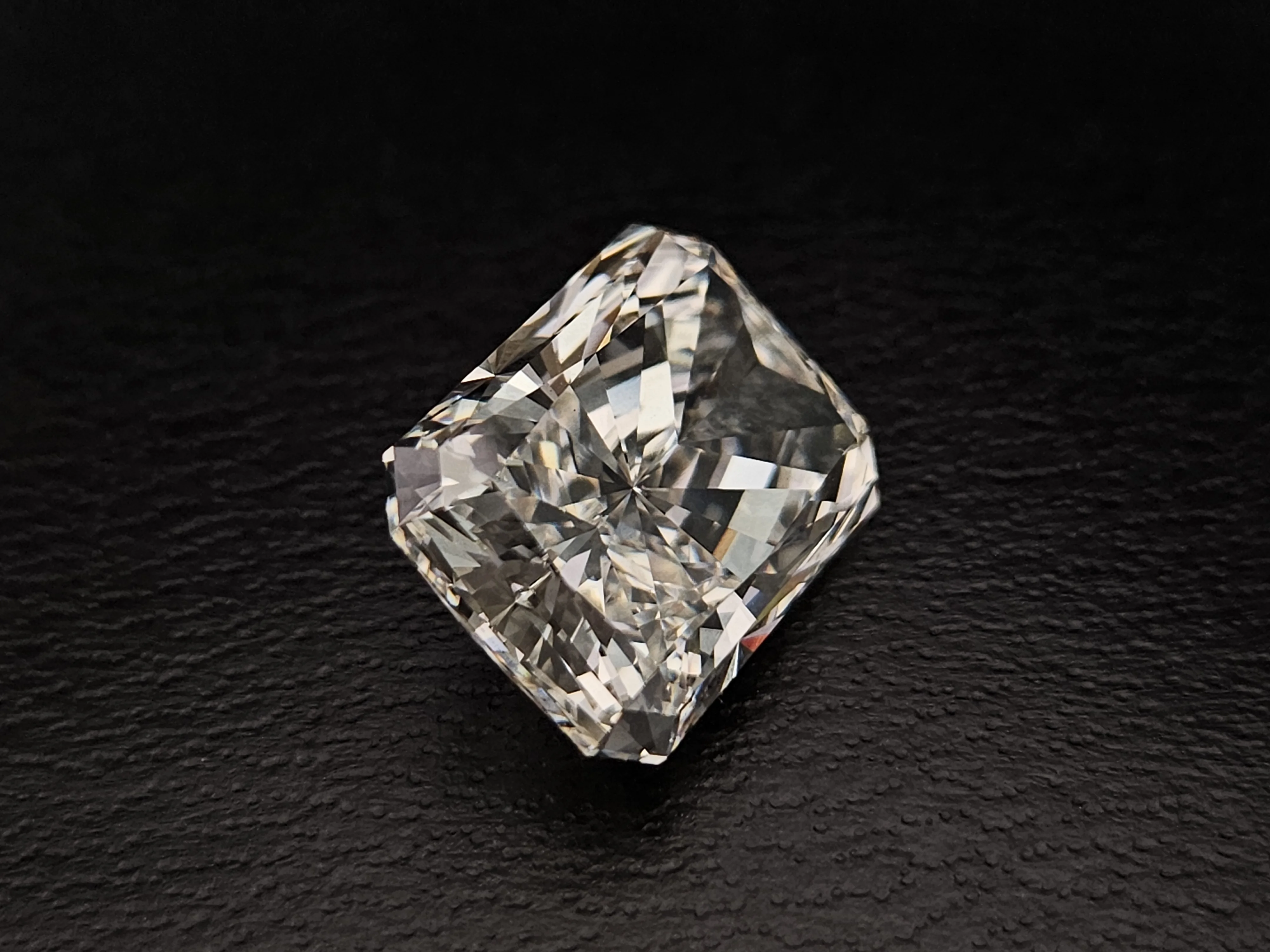 Diamonds  -  Loose main image 1