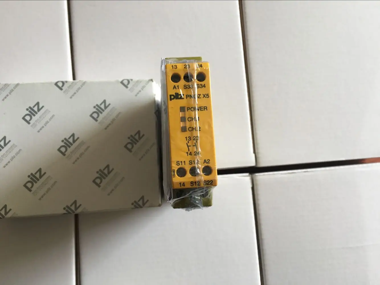 Wholesale Safety Relay Pnoz X1 X2.1 X5 774300 / 774306 / 774305 /774325 ...