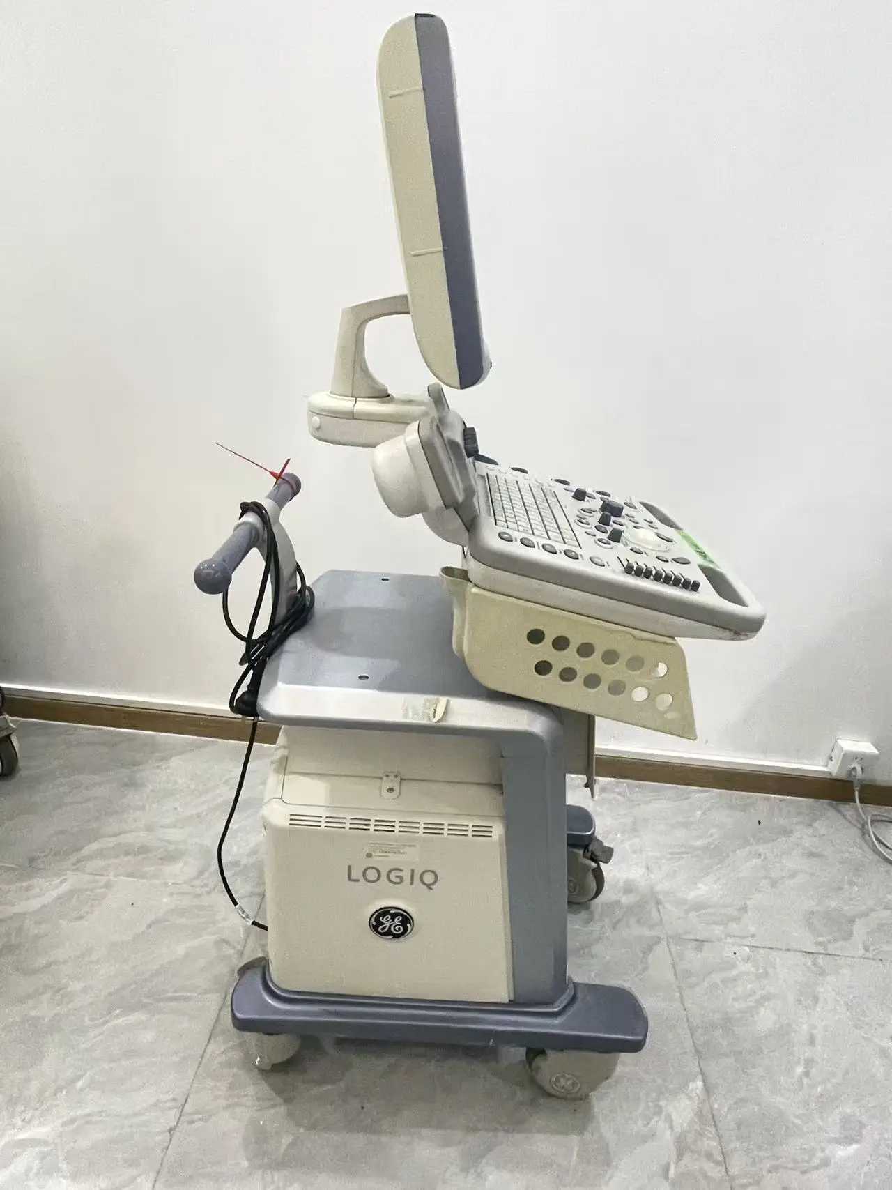 GE Logiq P5 Detail 2