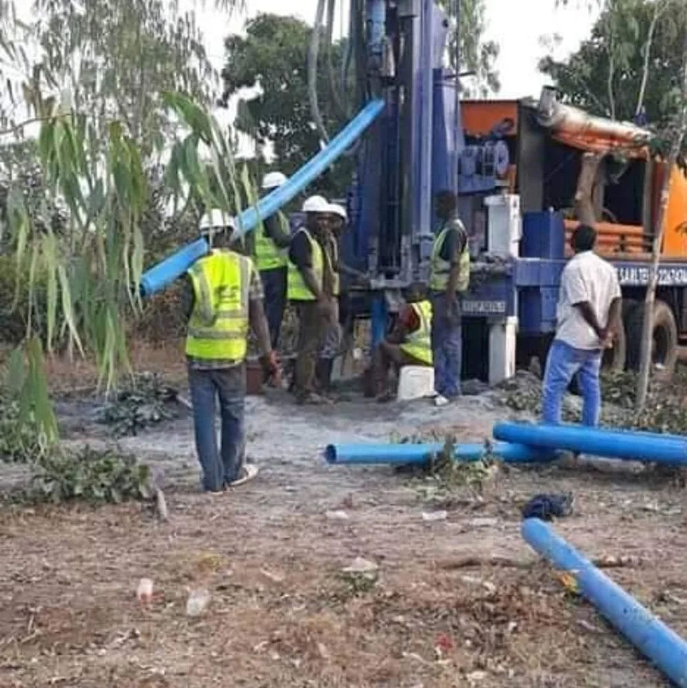 Surock Deep And Rock Drilling Rigs For Water Well And Agro Application ...