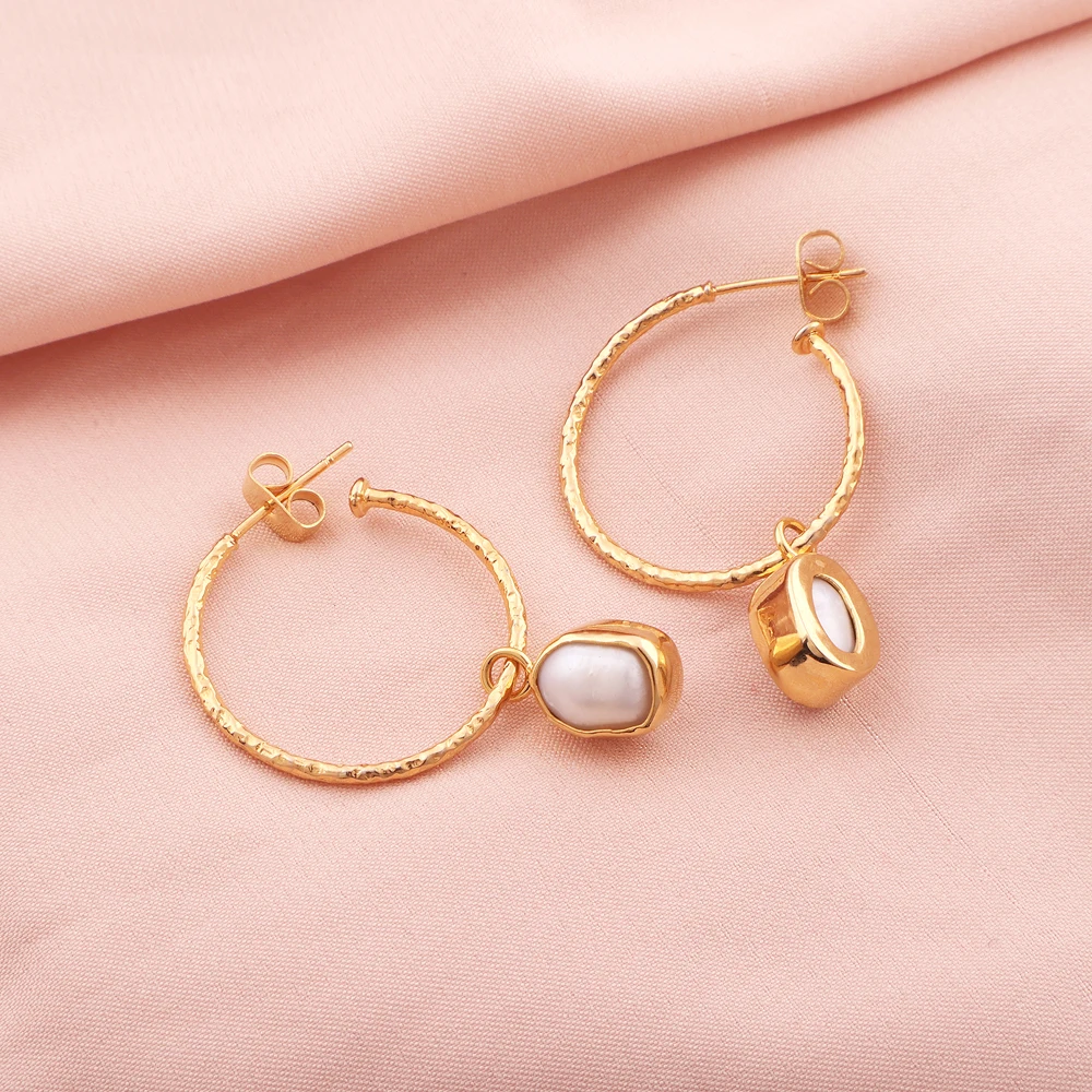Cultured Freshwater White Pearl Textured Hoop Earring For Women Brass