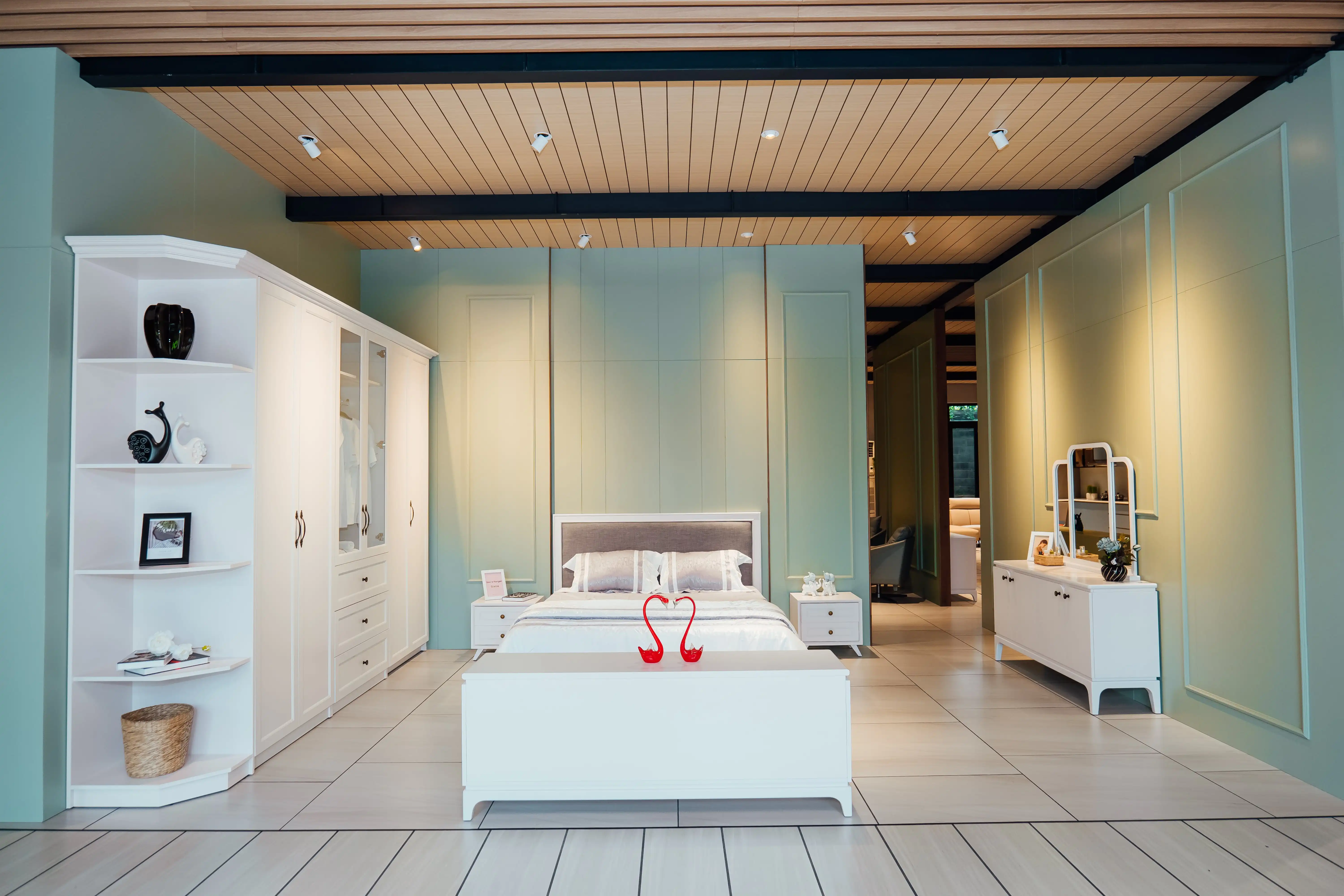 Modern Style Wooden Bedroom Furniture Simple Modern Queen&king Size Bed Frame Sets With Soft