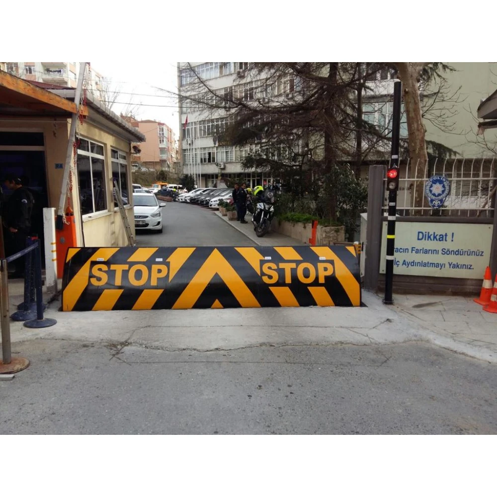 Crash Test Certified Counterterror Road Blocker Hydraulic & Pneumatic