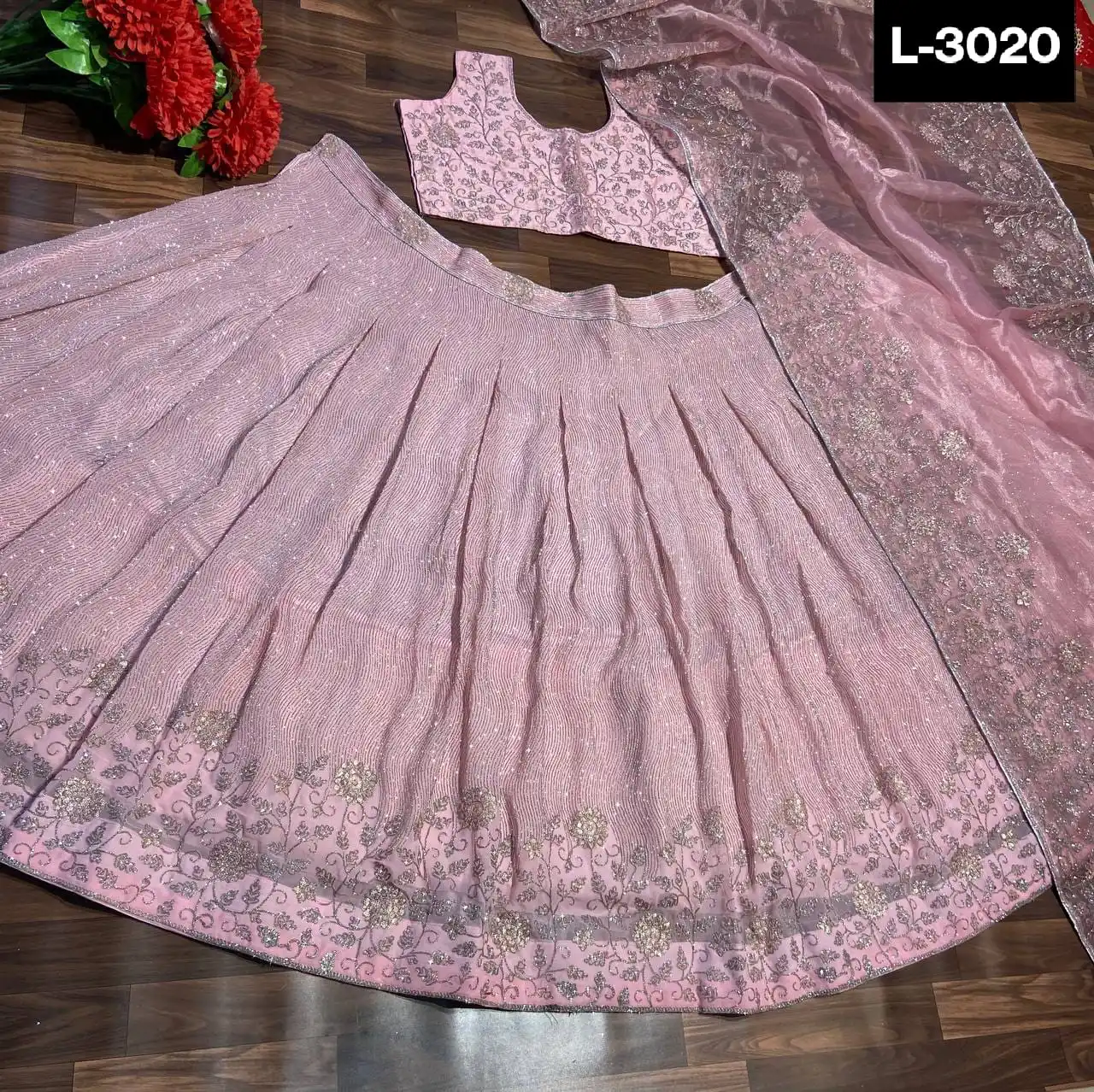 Women Wear Most Beautiful Embellished With Beautiful Shimmer