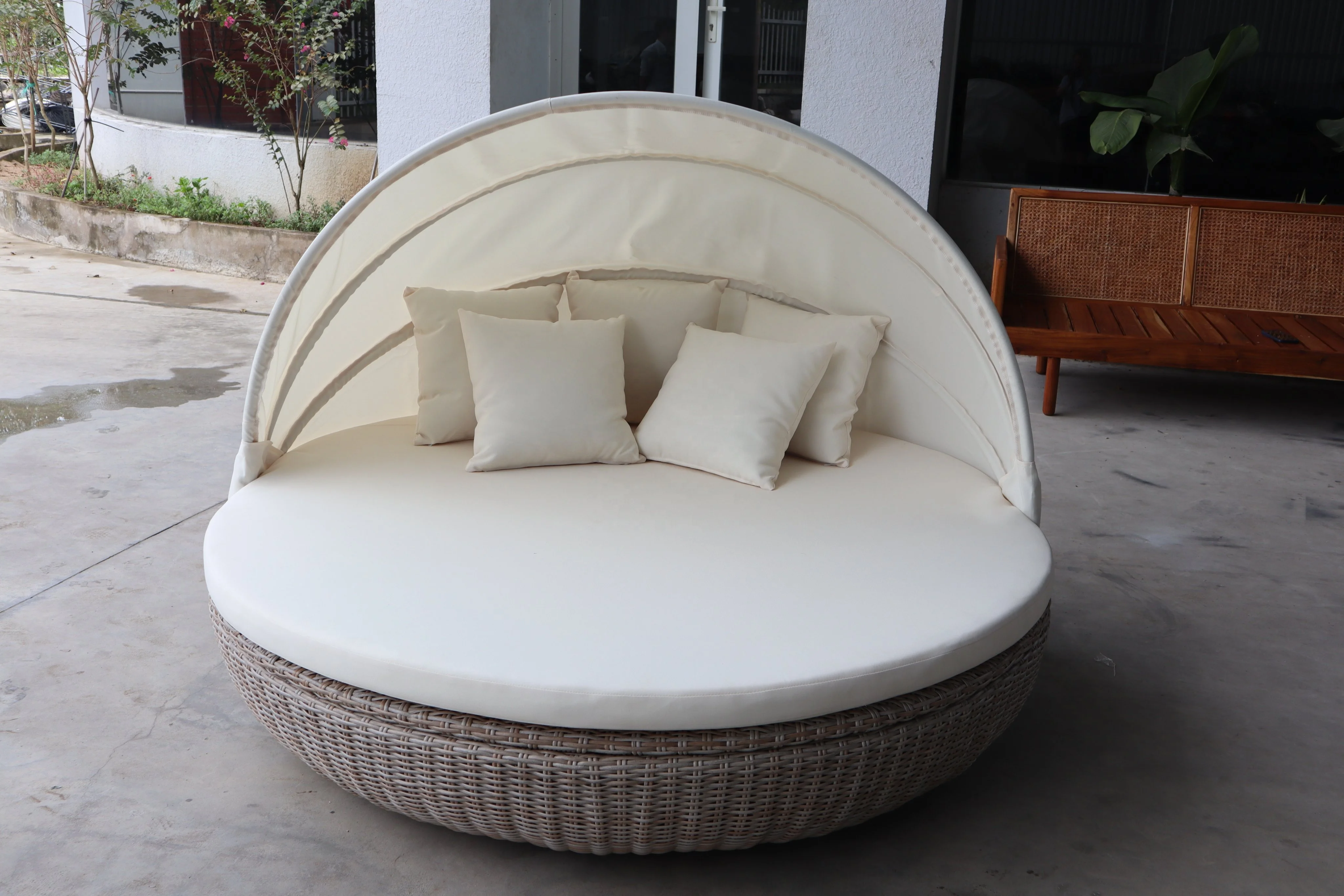 Prsb002n Outdoor Round Sunbed With Canopy Wicker Rattan Furniture Made