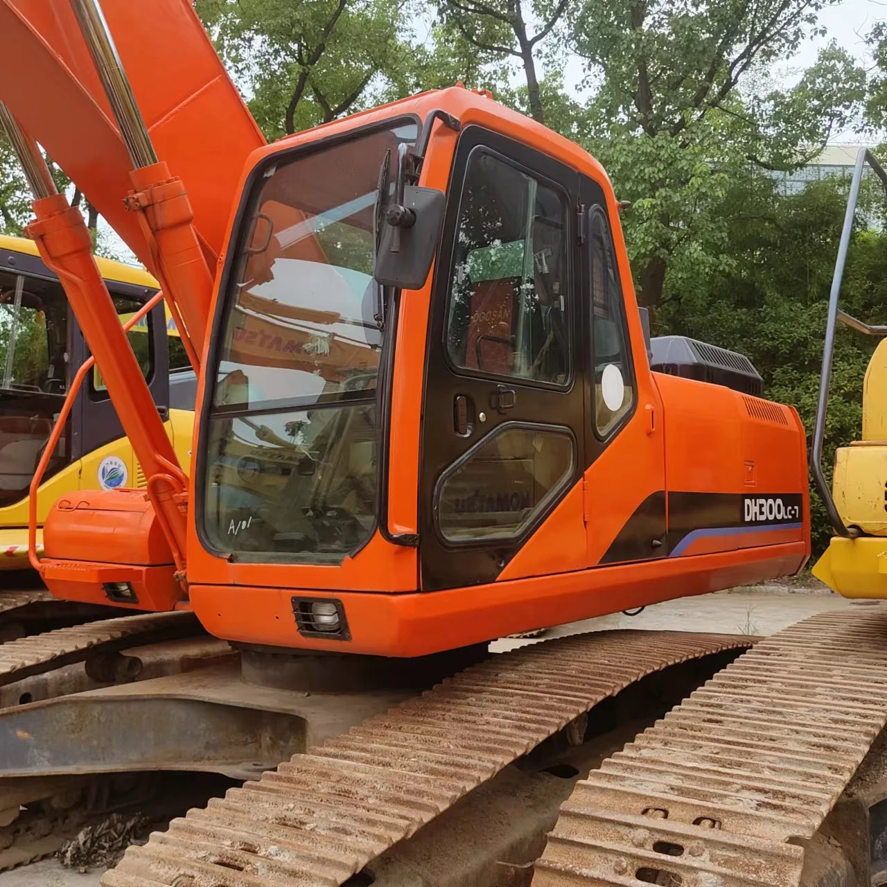 Used Excavator Digger Original Doosan Dh300 Crawler Excavator Korea