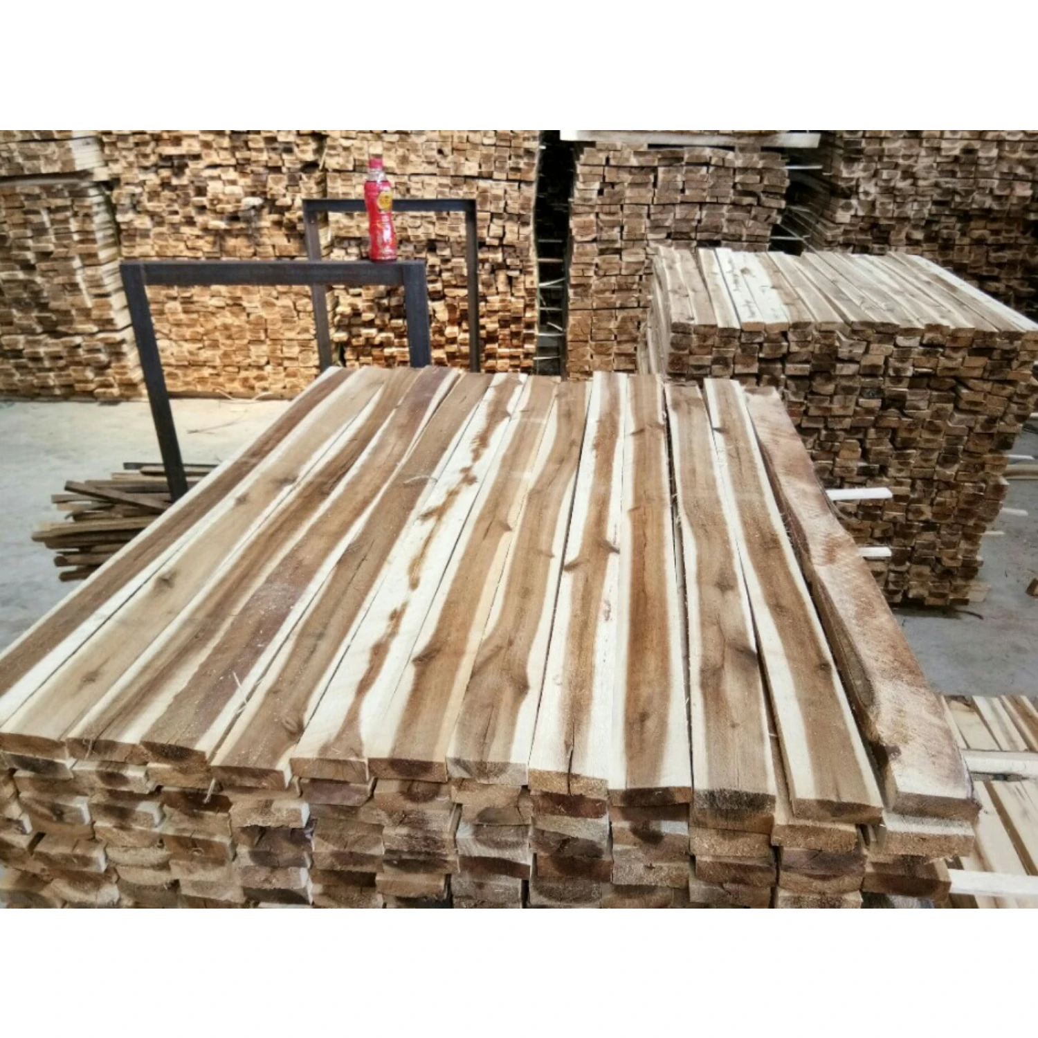 Ecofriendly Natural Acacia Wood Logs And Timber In Vietnam In High