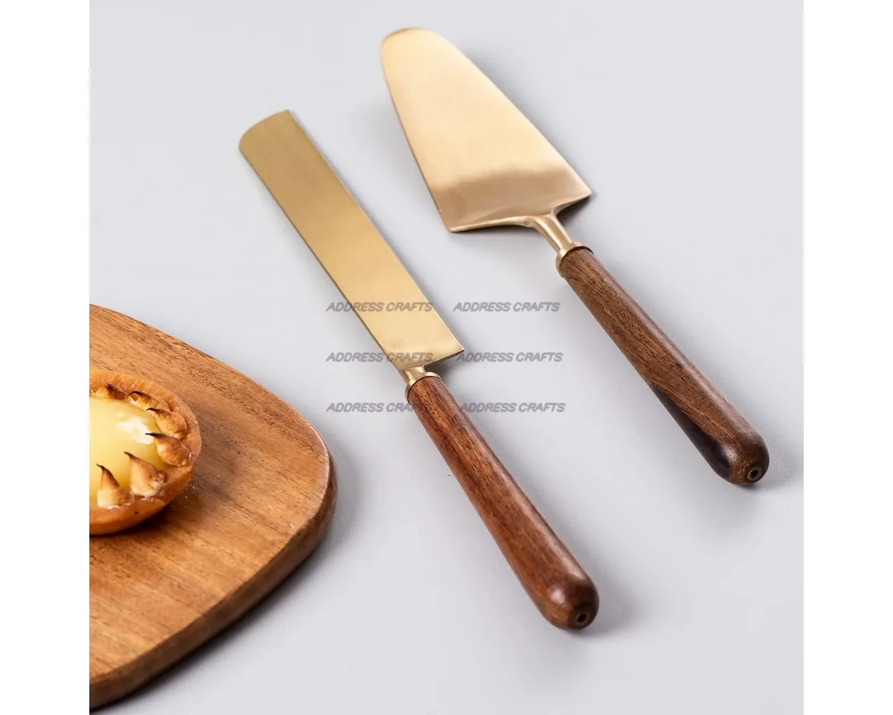 Luxury Style Stainless Steel Wood Handle Cake Serving Set For