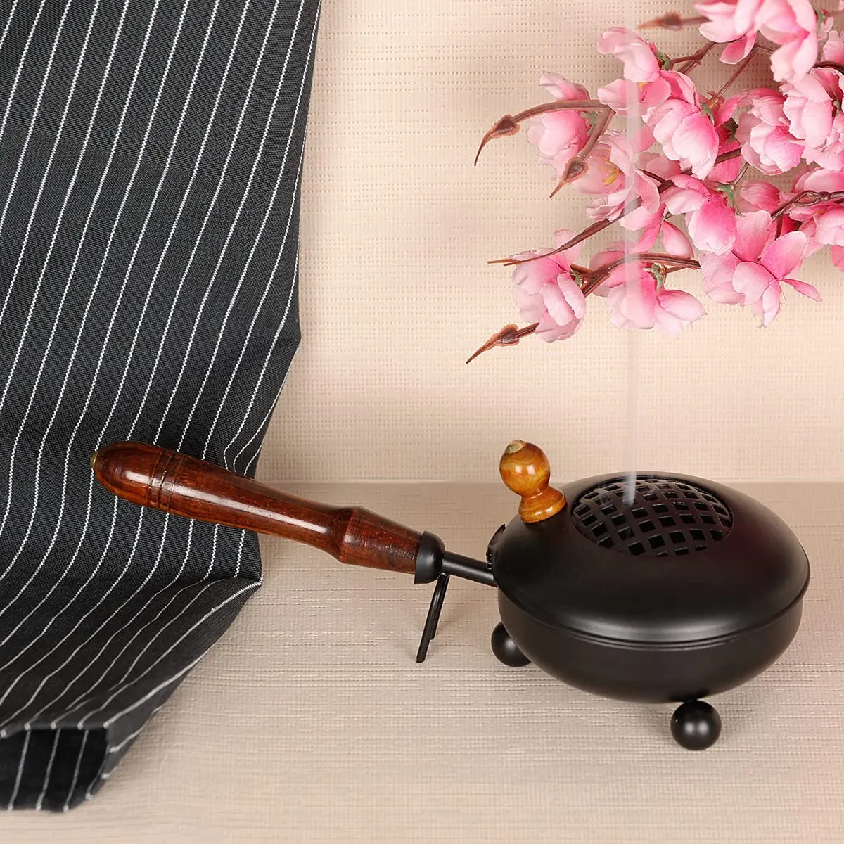 Metal Black Color Incense Burner/loban Burner With Handle,Sambrani