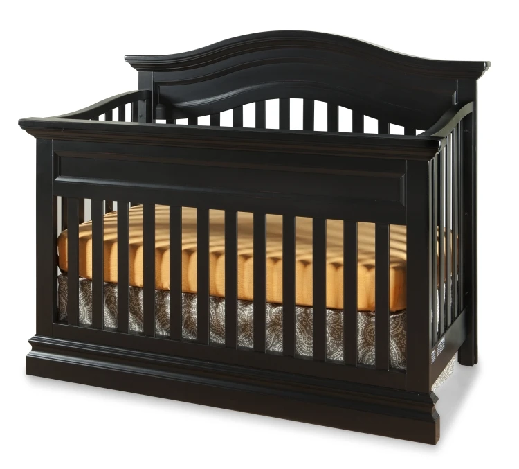 Romalia Classic Baby Crib With Solid Wood Material For Baby Bedroom