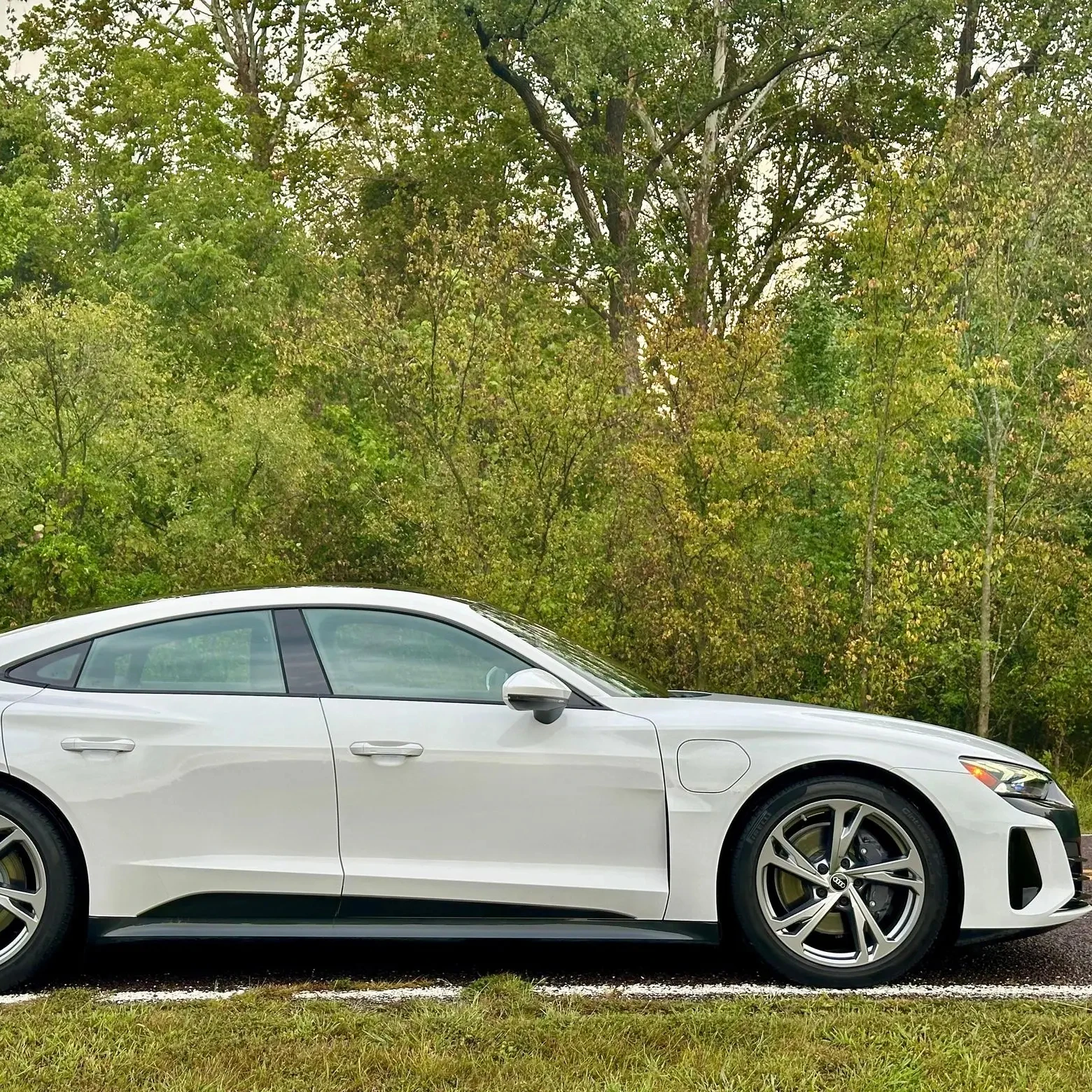 2022 Audii Etron Gt 522 Horsepower With Boost Function Dual Motor Awd Adaptive Air Suspension