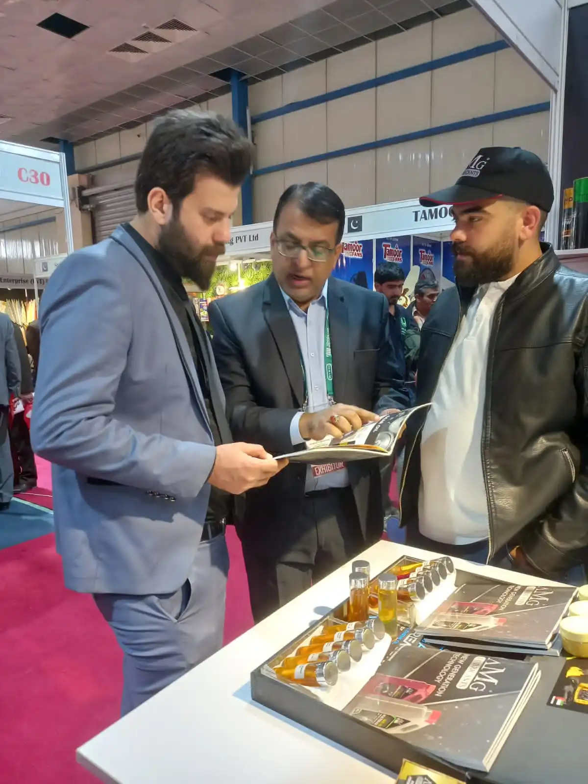 Low Price Engine Oil Buy Engine Oil In Uae Motor Oil Car Oil Fluid