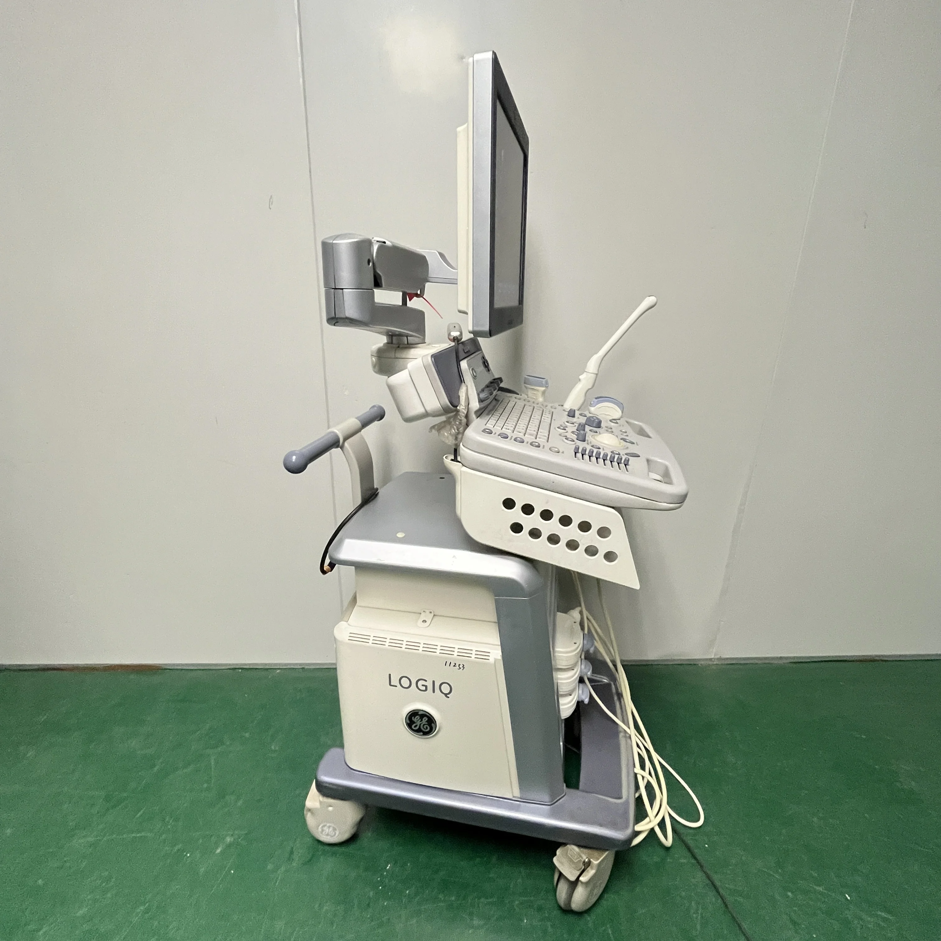 GE Logiq P6 Detail 1
