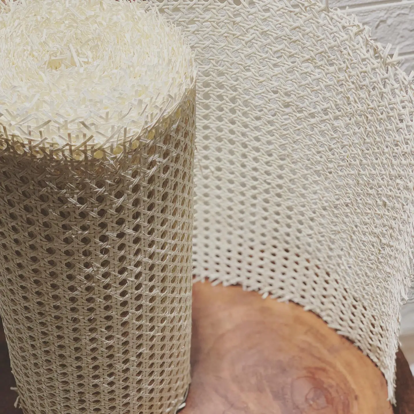 Polished 1/2" Ratan Roll Natural Raw Circle Rattan Cane Peel bing