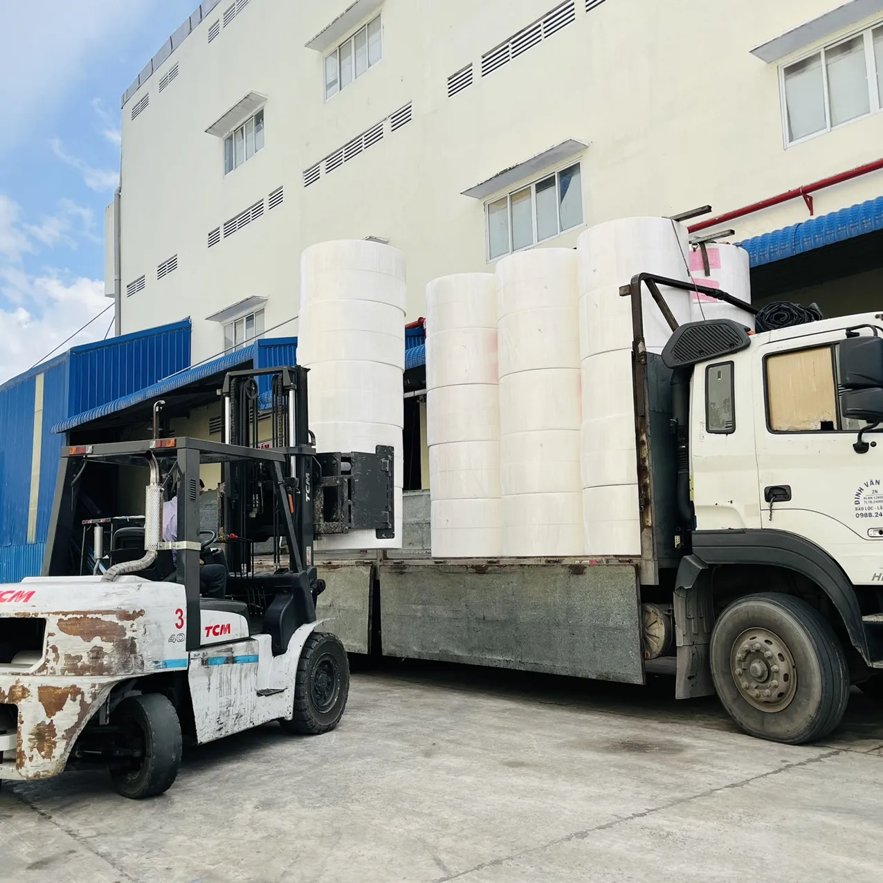 Factory Price Wholesale 100 Virgin White Mother Reels Toilet Paper Jumbo Parent Parent Roll