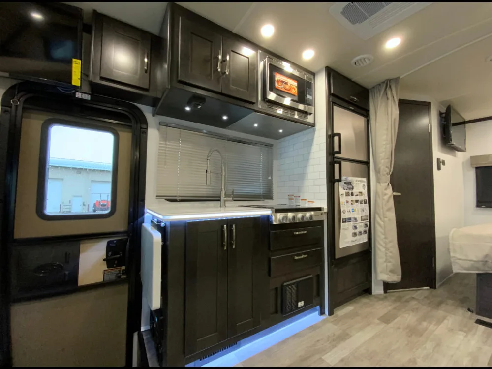 Cheap Motorhome Rv Camper New 2023 Dynamax Isata 3 24fw Buy Used Car