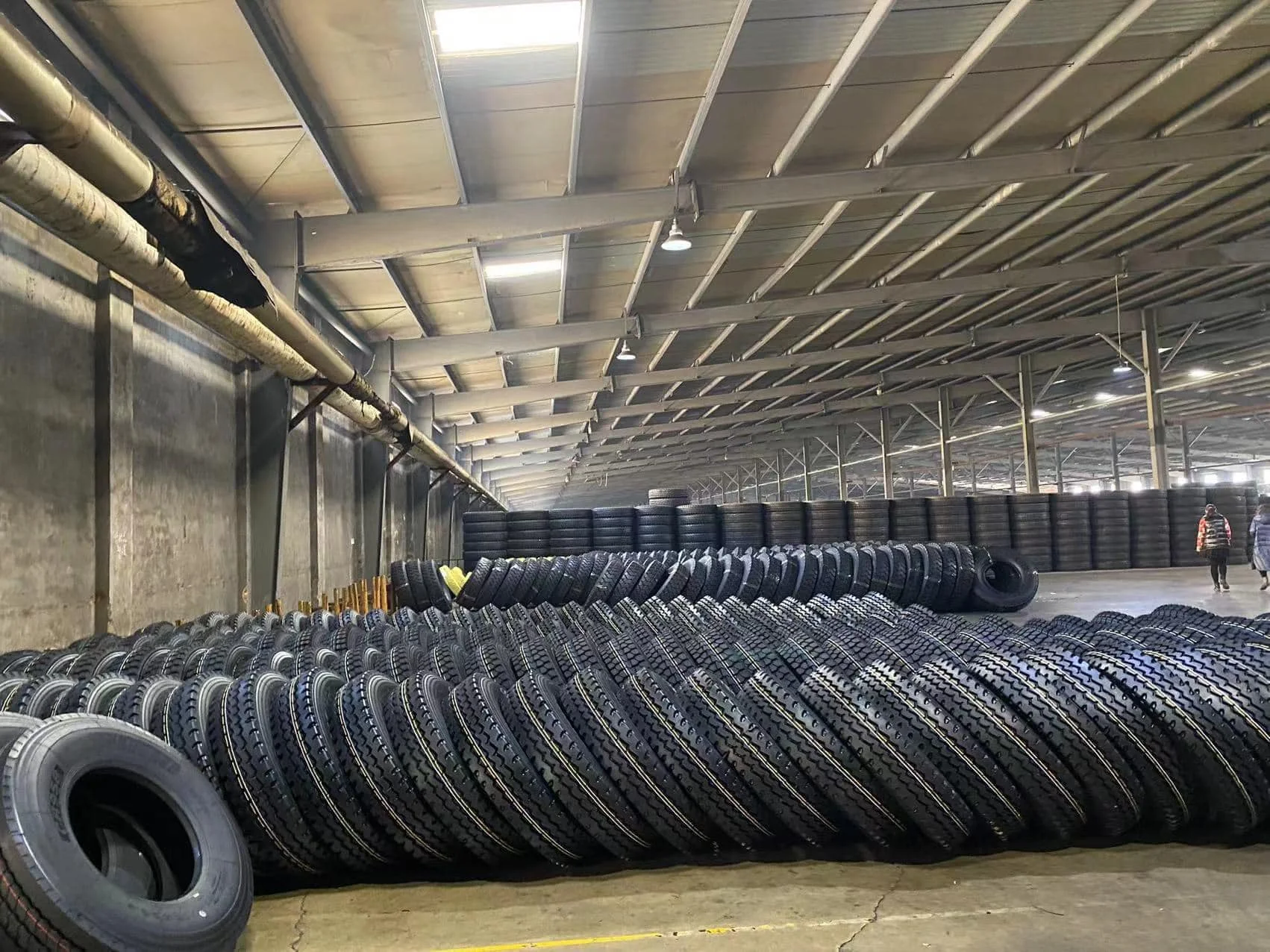 Premium Quality Semi Truck Tires 295 70r22.5,315 70r22.5,295 80r22.5,315 80r22.5,385 55r22.5