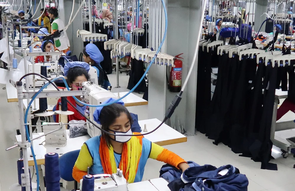 Фабрики одежды производителя
