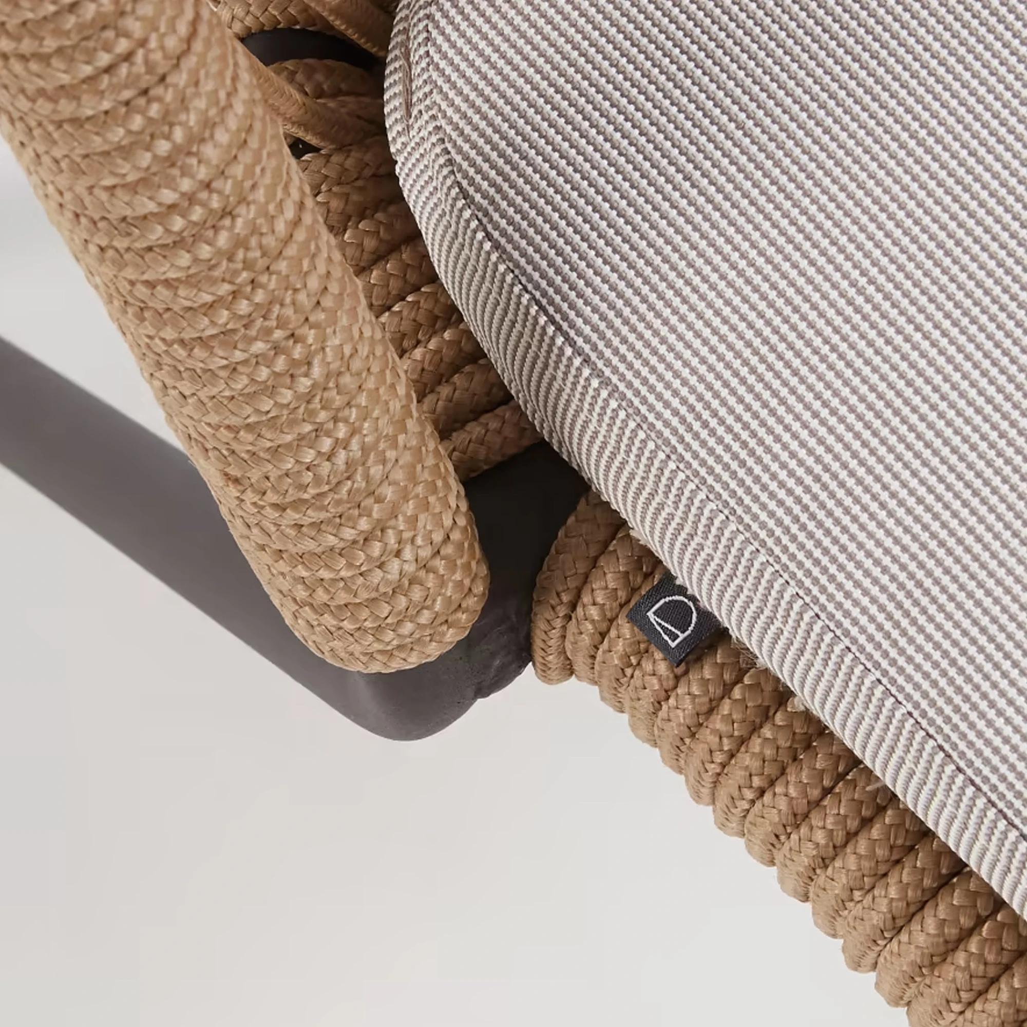 Outdoor Modern Dining Armchair Aluminum With Rope And Cushion Elmira