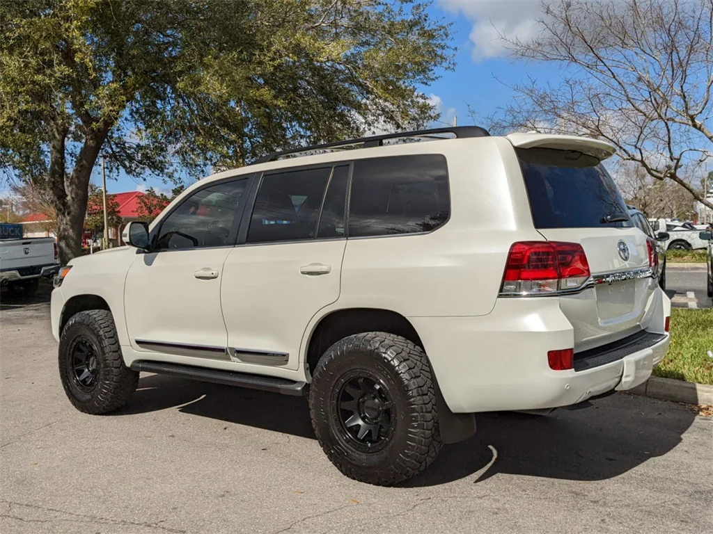 Fairly Used Toyota Landcruiser Toyota Land Cruiser Base 8-speed ...