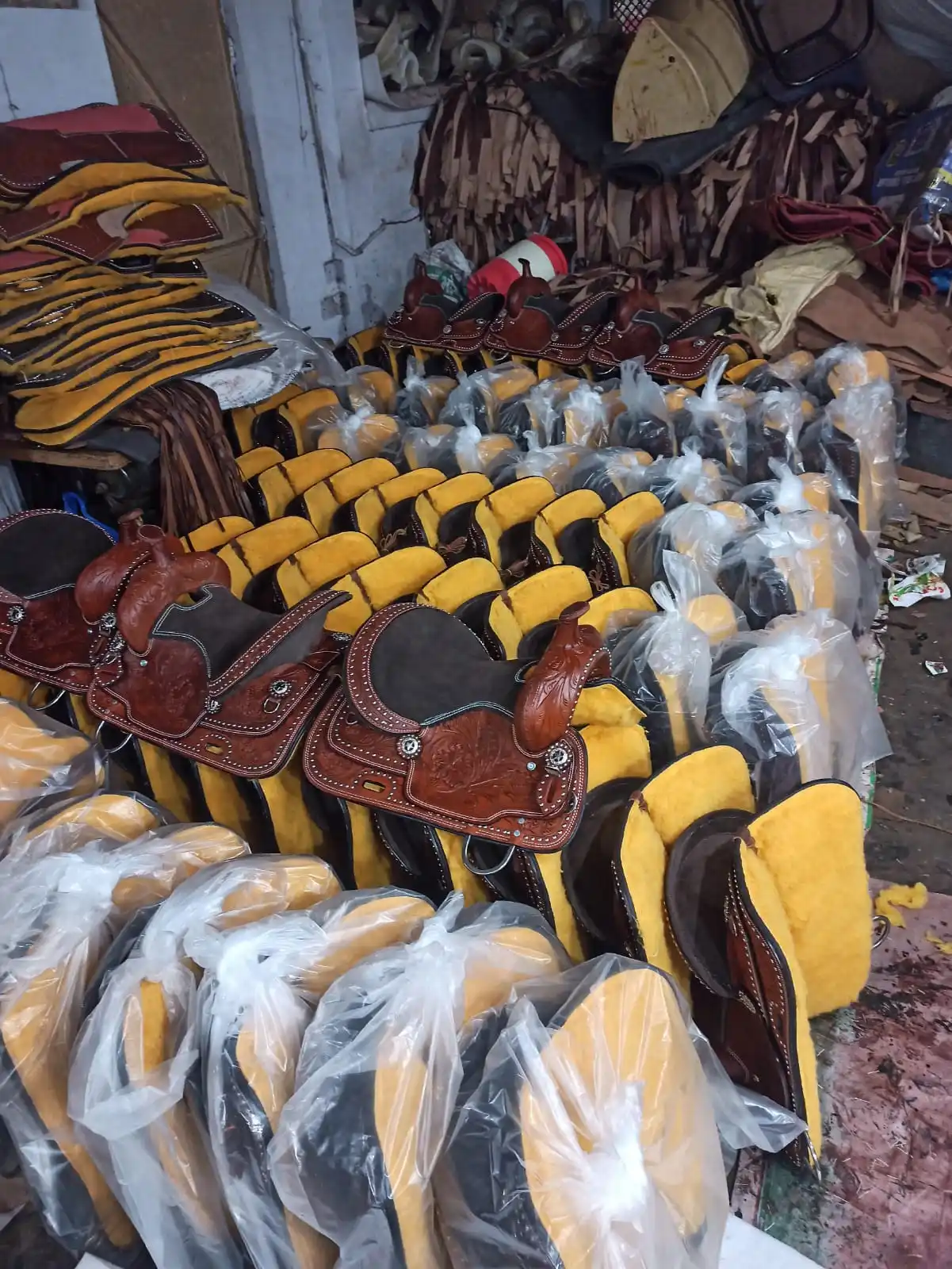 Latest Customised Western Leather Barrel Saddle With Matching Set And