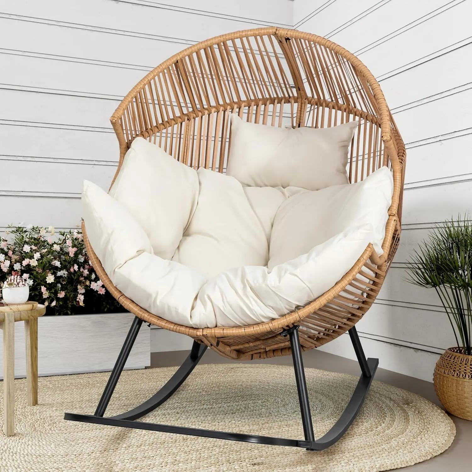 Shintenchi Egg Chair