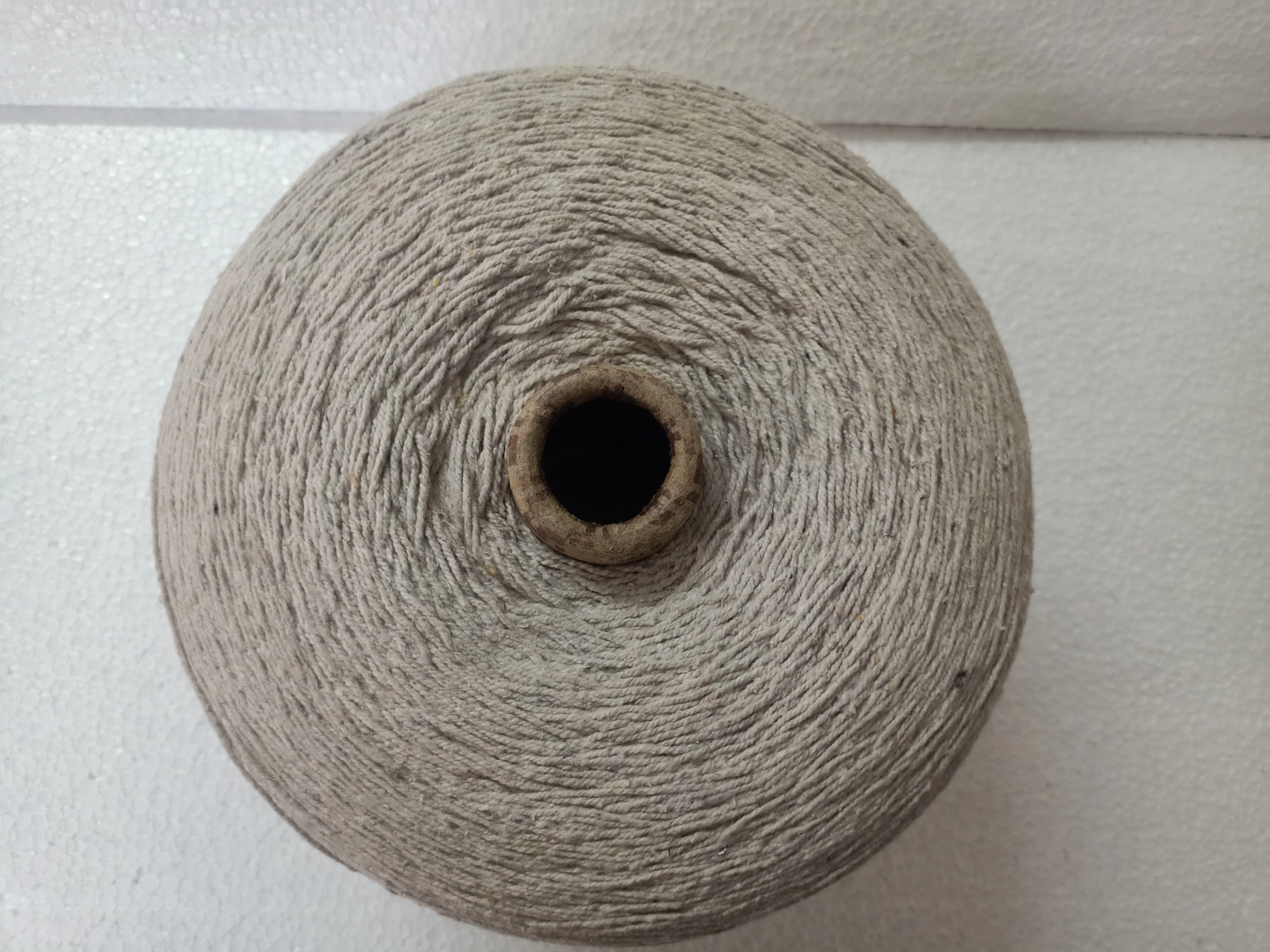 Custom Made Natural Sea Weed Yarn In Count 20/2 Nm Wit 5 Cotton Blend