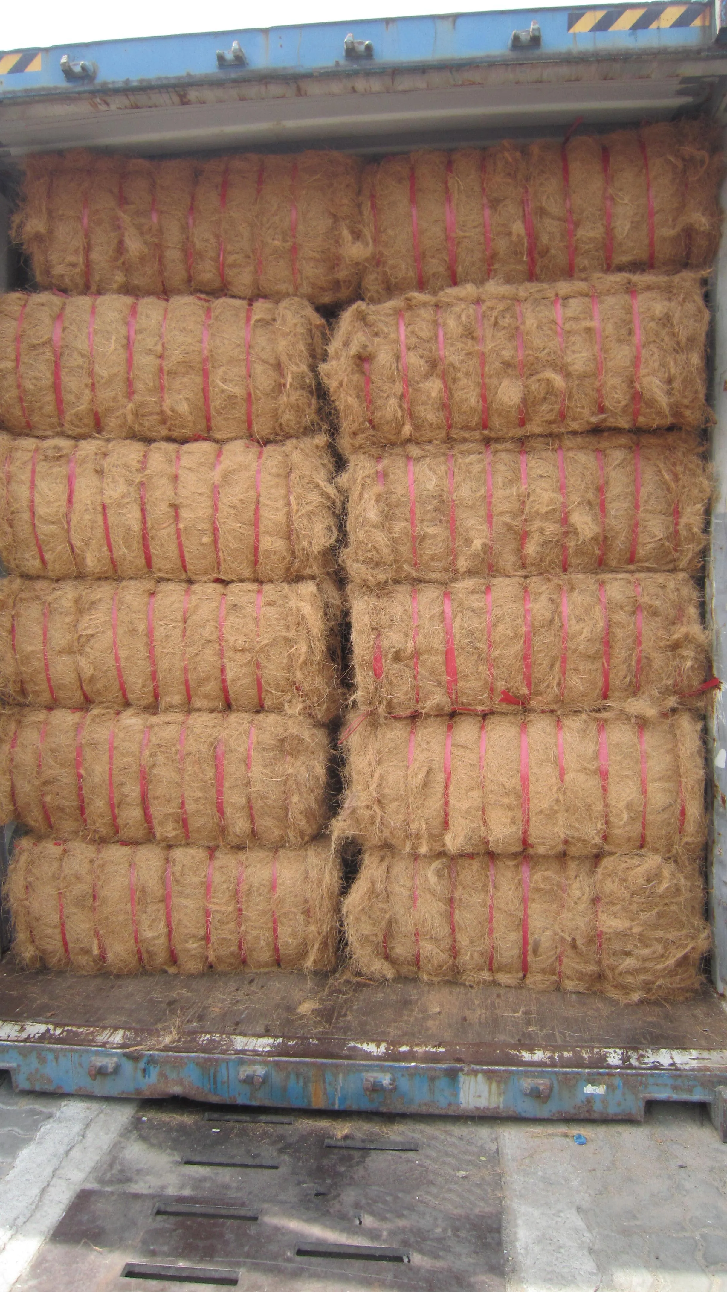 Natural Coconut Fiber (Coir) – Jayampathi Lanka Exports