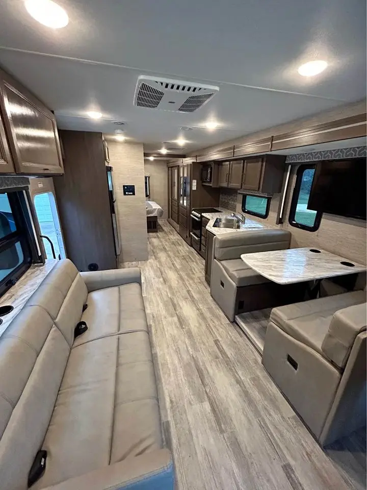 Vacation Camping Motorhome 2022 Thor A30 Freedom Traveler Buy Used