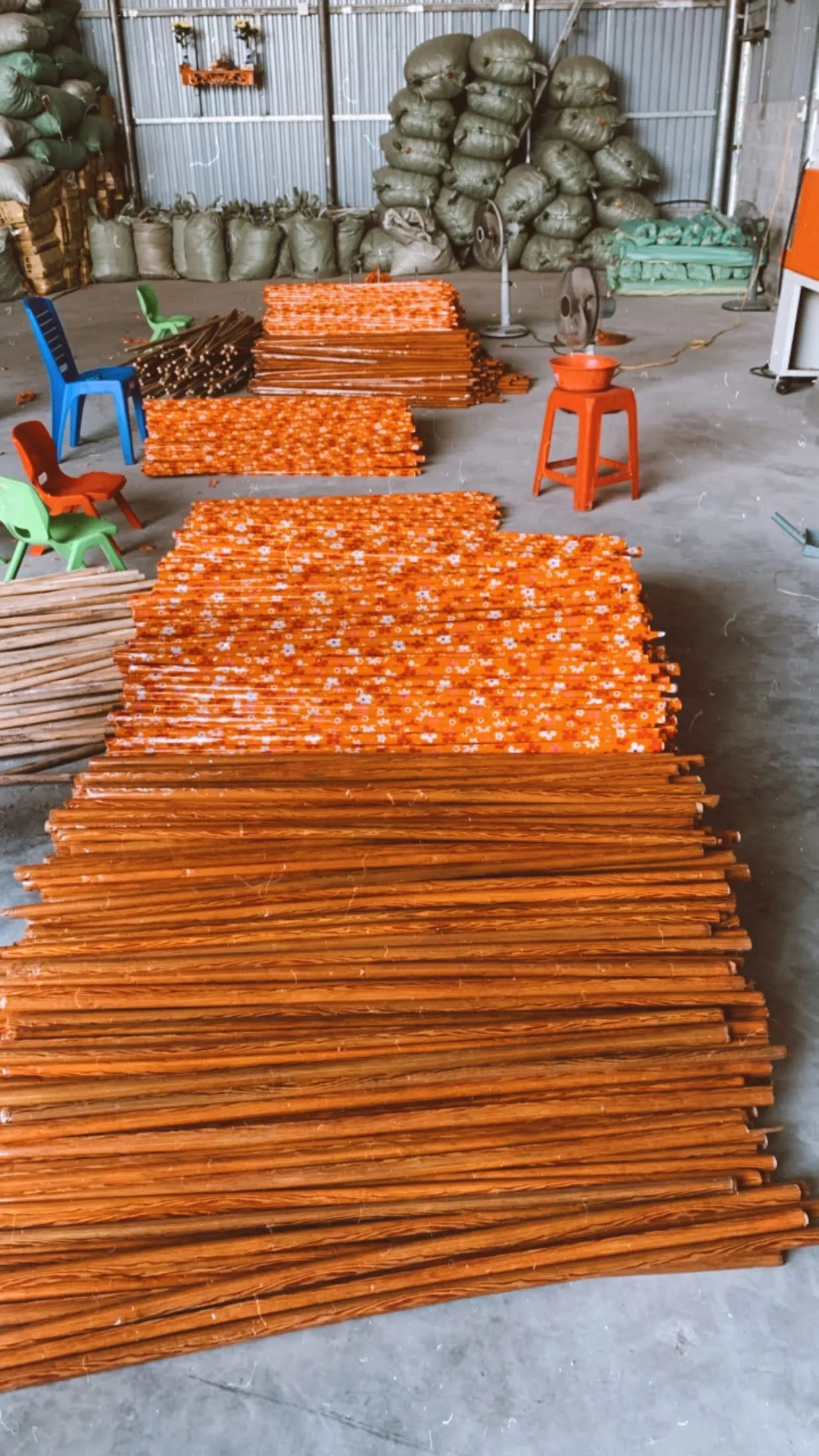 High Quality Wooden Broom Handle From Vietnam With Best Price Than Ever