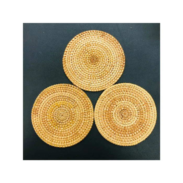 SMALL RATTAN PLATE (By Linuh Nyok)