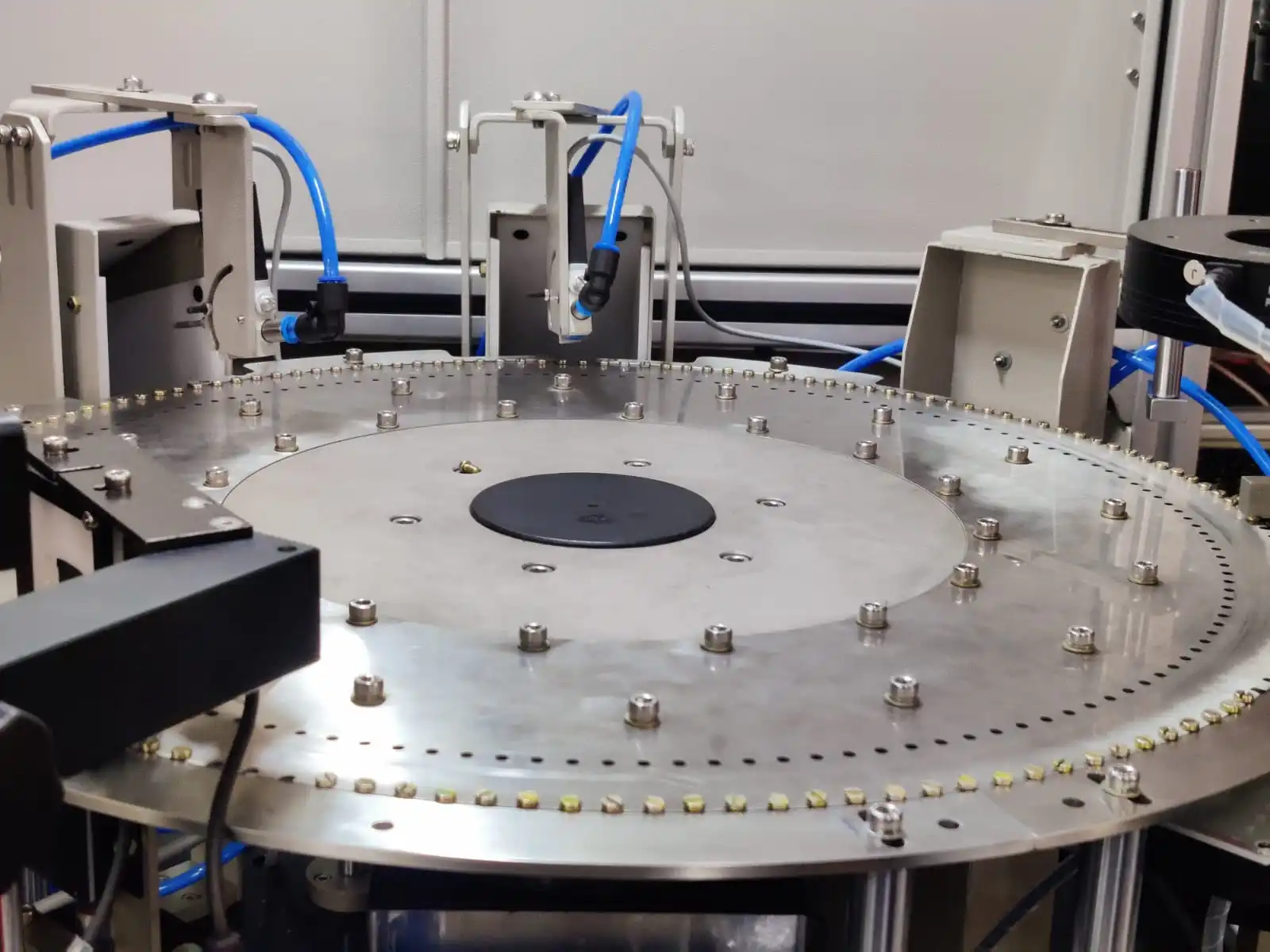 Fasteners Bolts Optical Sorting Machine Using Machine Vision Technology ...