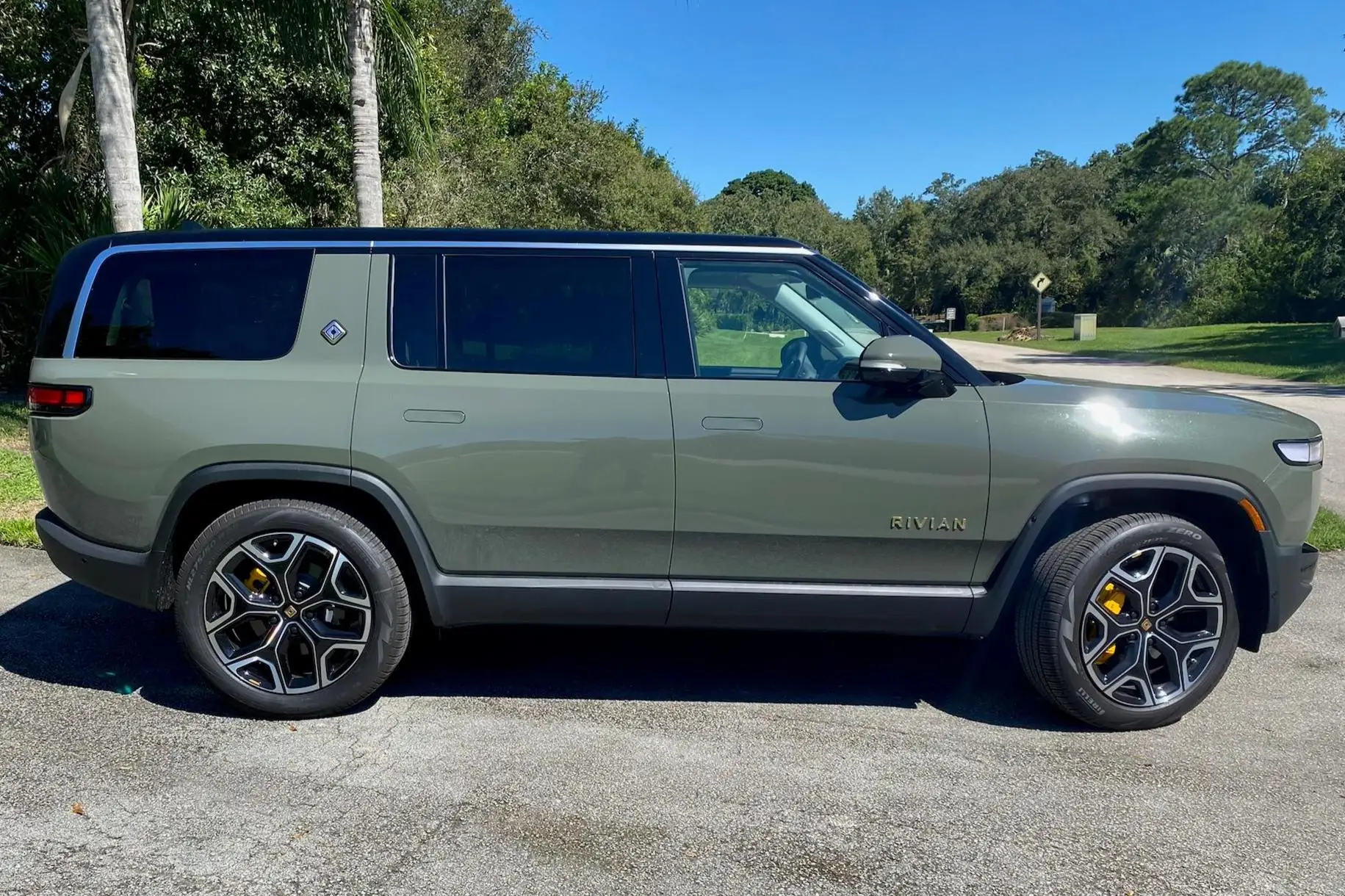 2023 Rivian R1s Launch Edition Quadmotor Awd Large Battery Pack Ocean