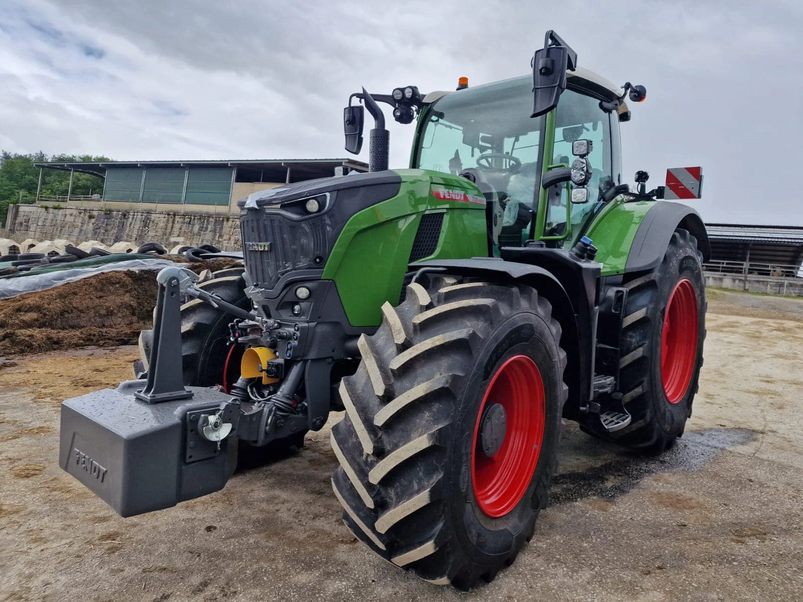 Fendt Tractors - Reliable Agricultural Solutions for Farms