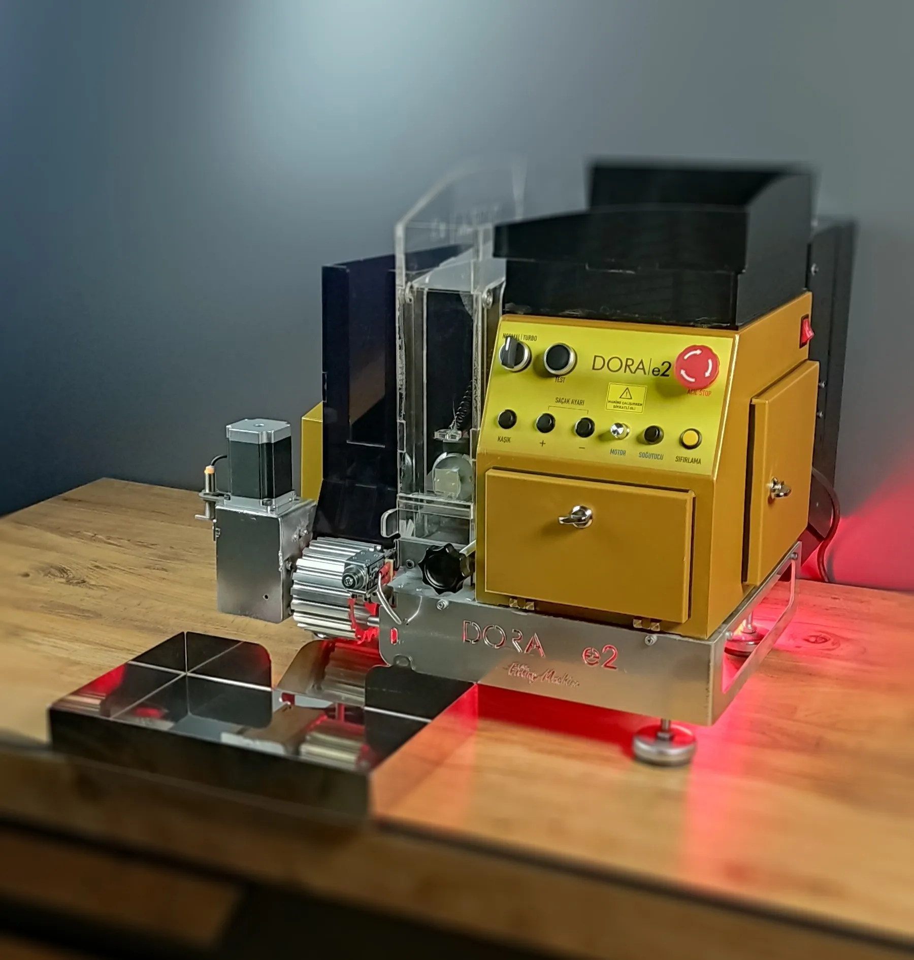 Cigarette Rolling Machine 8mm Automatic Operates Only With Electricity