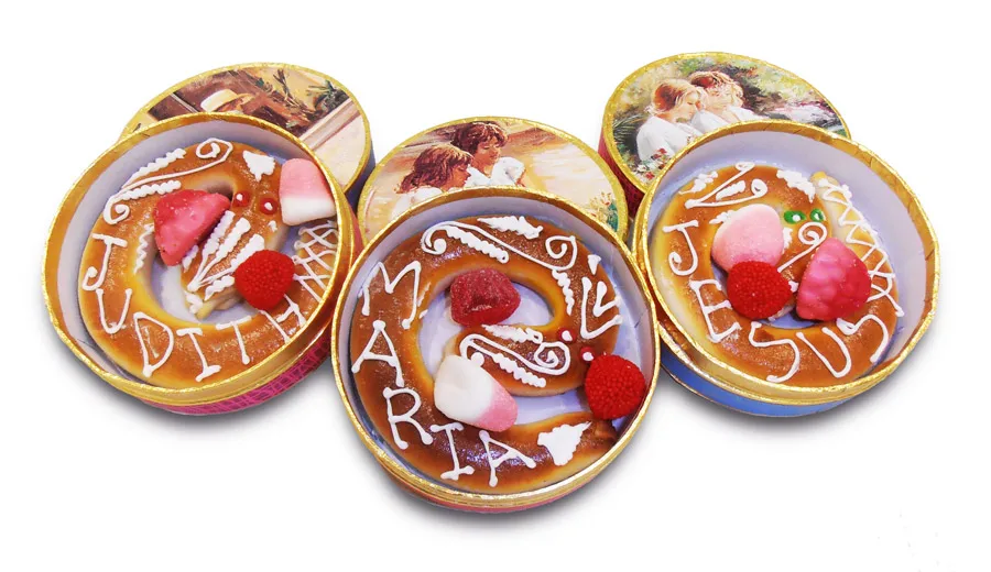 Marzipan Eel Snake Shape Figures Almond Sweet Snack Sugar Box 100g