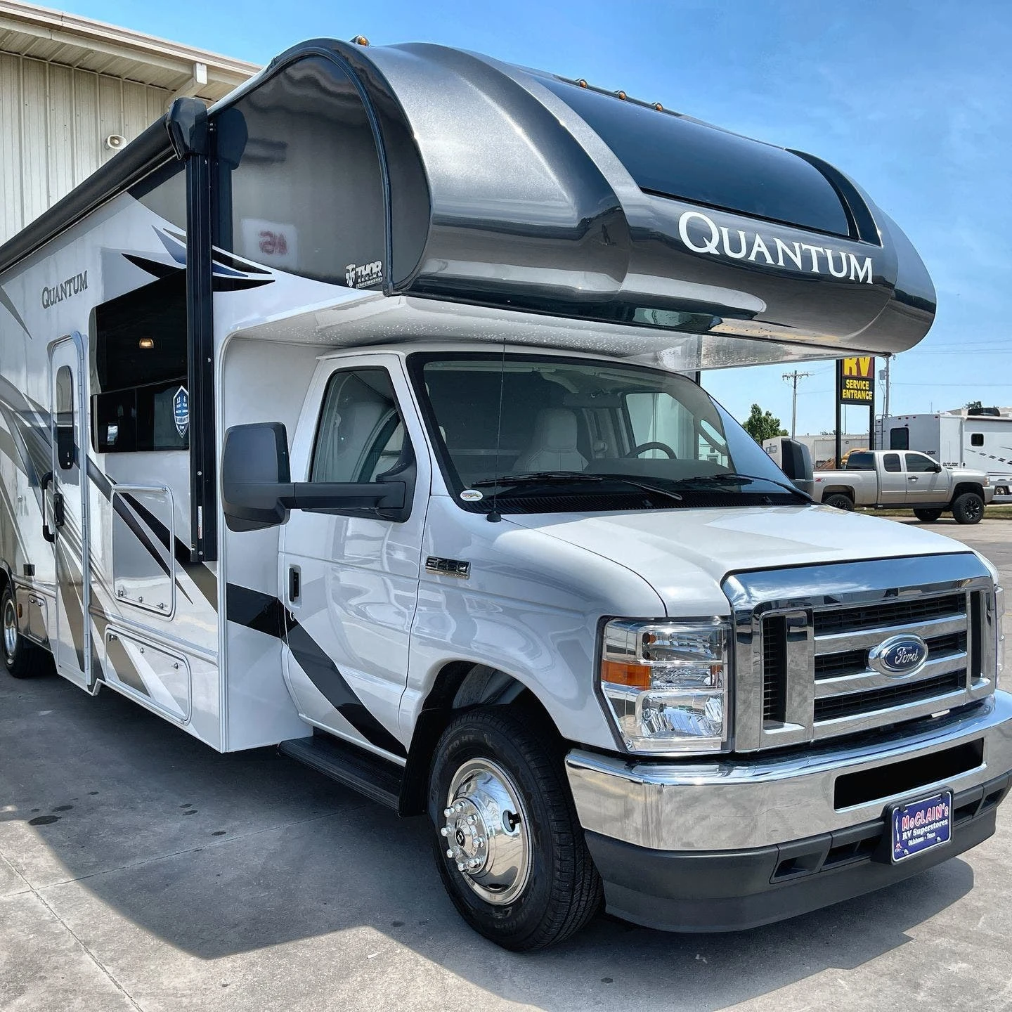 Cheap Used 2023 Thor Motor Rv Motorhome Buy Used Car Price Dubai