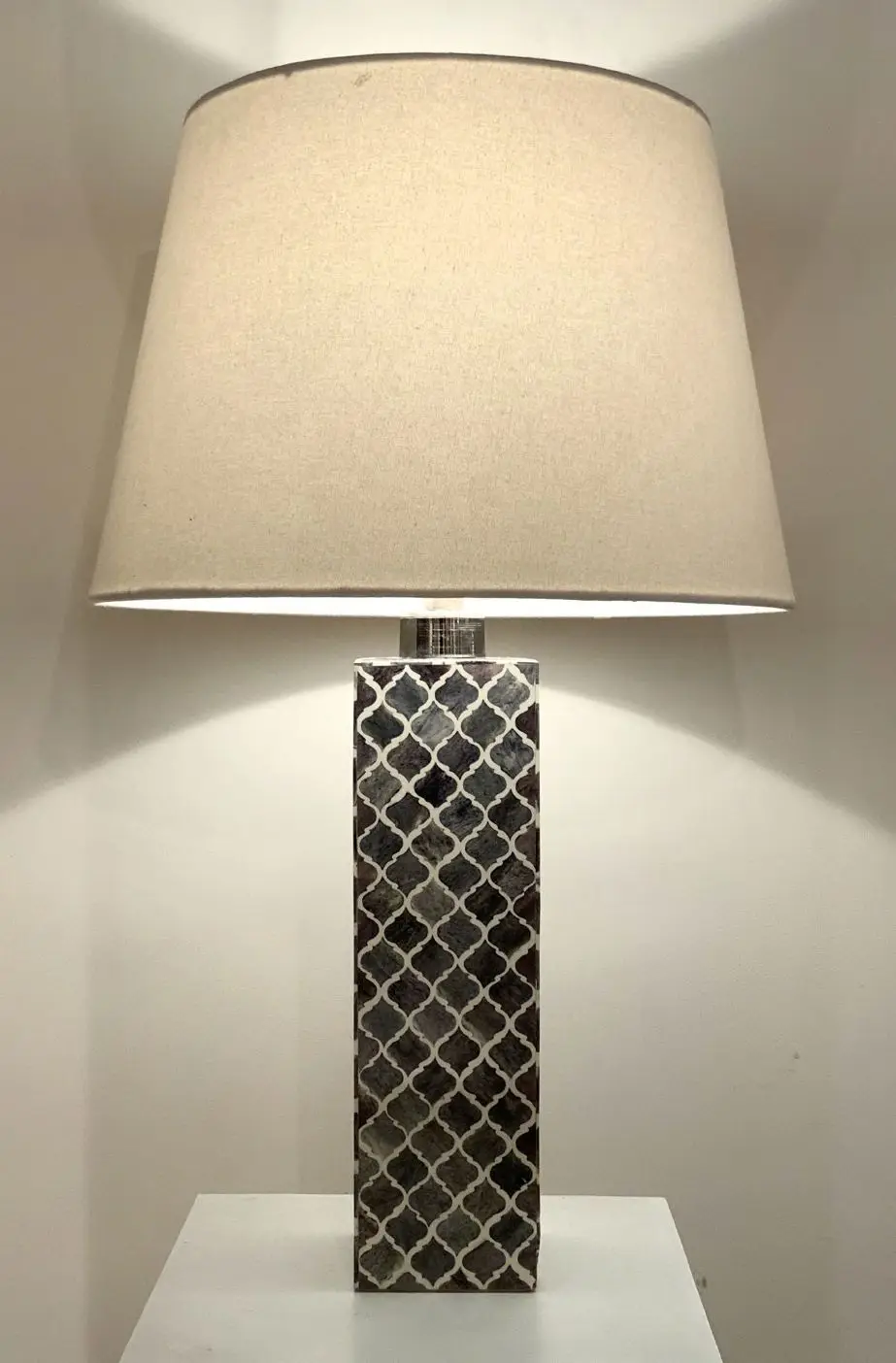 Hot Sell 2024 Ceramic Printed Table Lamp With Customized Design