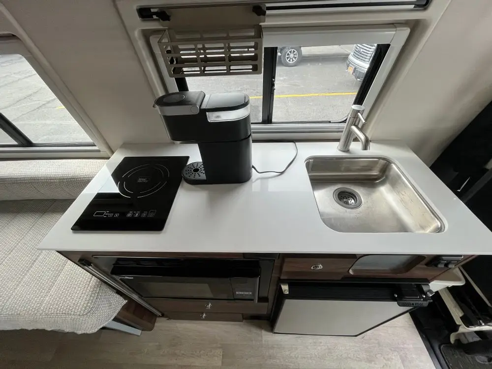 Cheap Motorhome Rv Camper Used 2020 Winnebago Boldt 70bl Buy Used Car