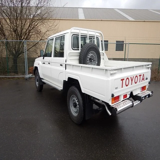 Toyota Land Cruiser пикап 6 колёсный