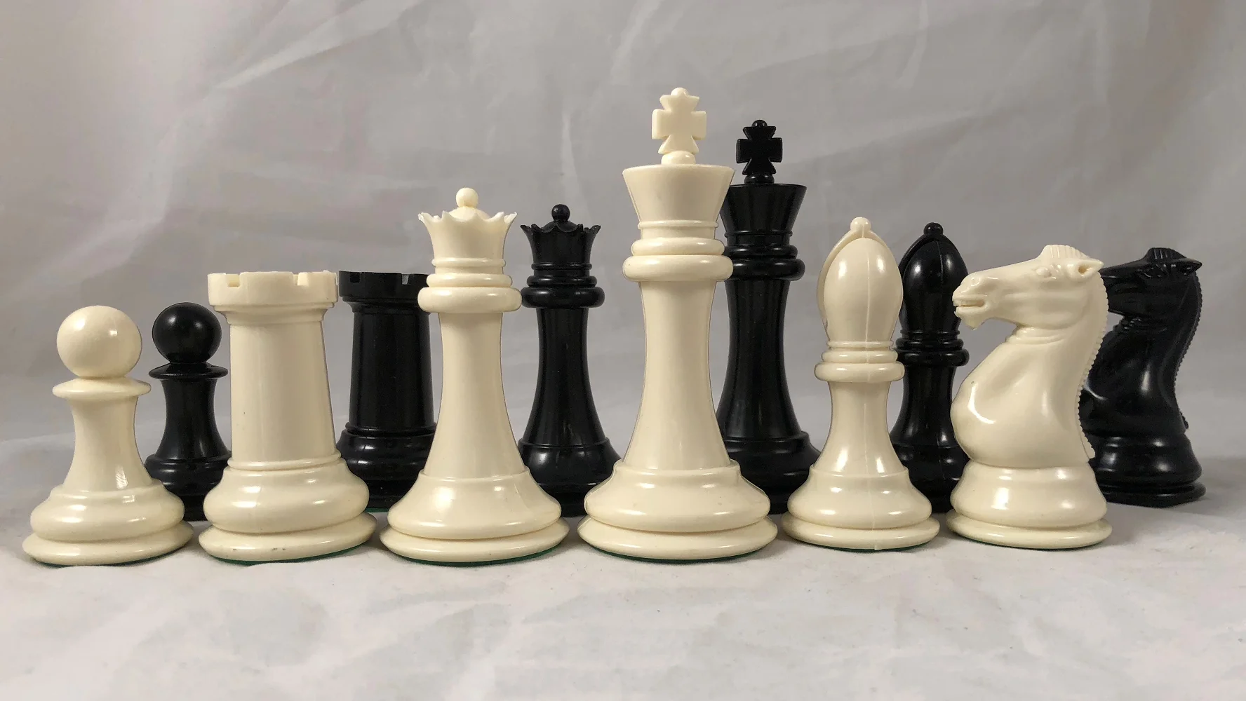 Tournament Chess Set For Chess Board Game Pieces Plastic Chess Pieces