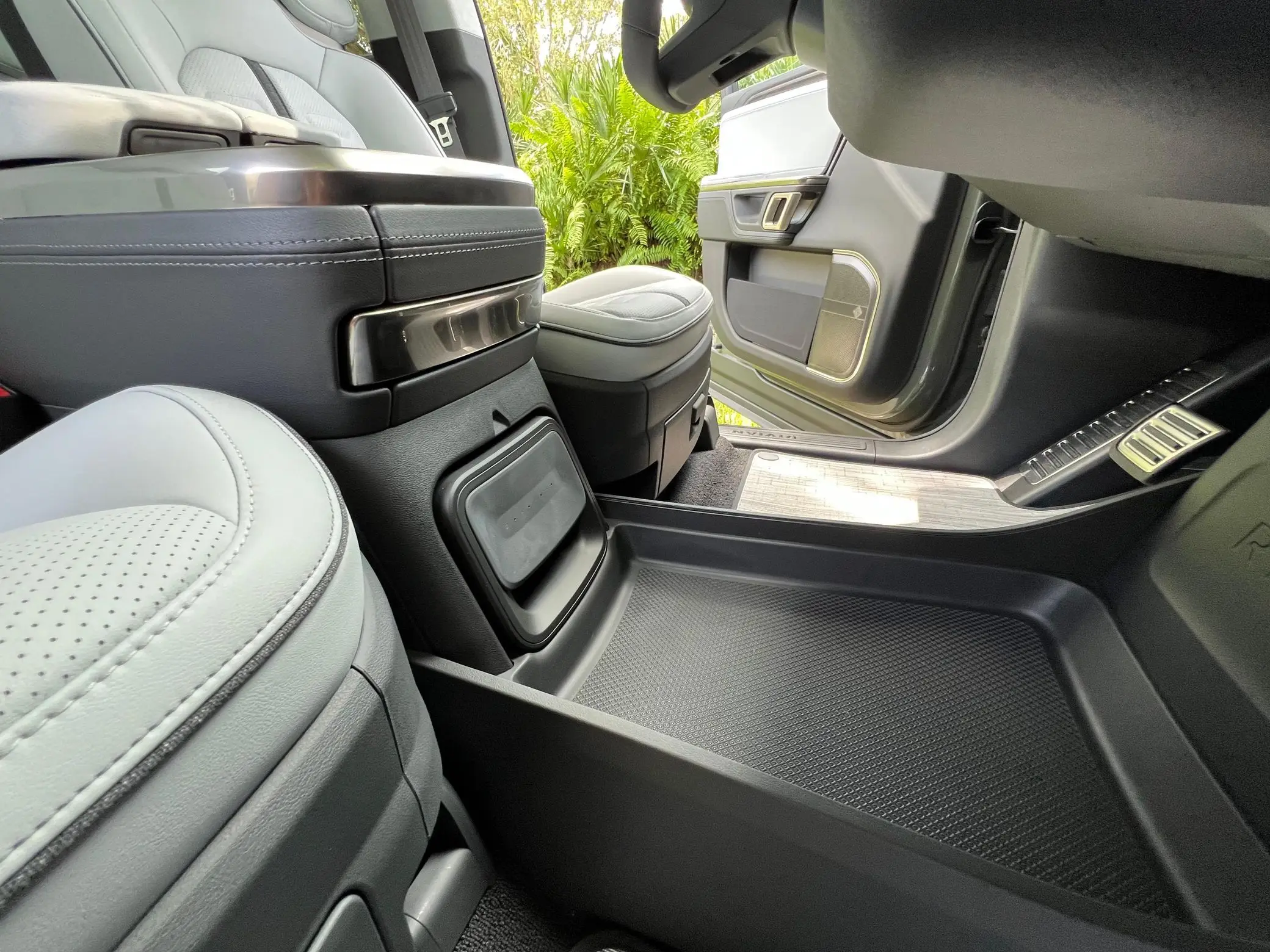 2023 Rivian R1s Launch Edition Quadmotor Awd Large Battery Pack Launch