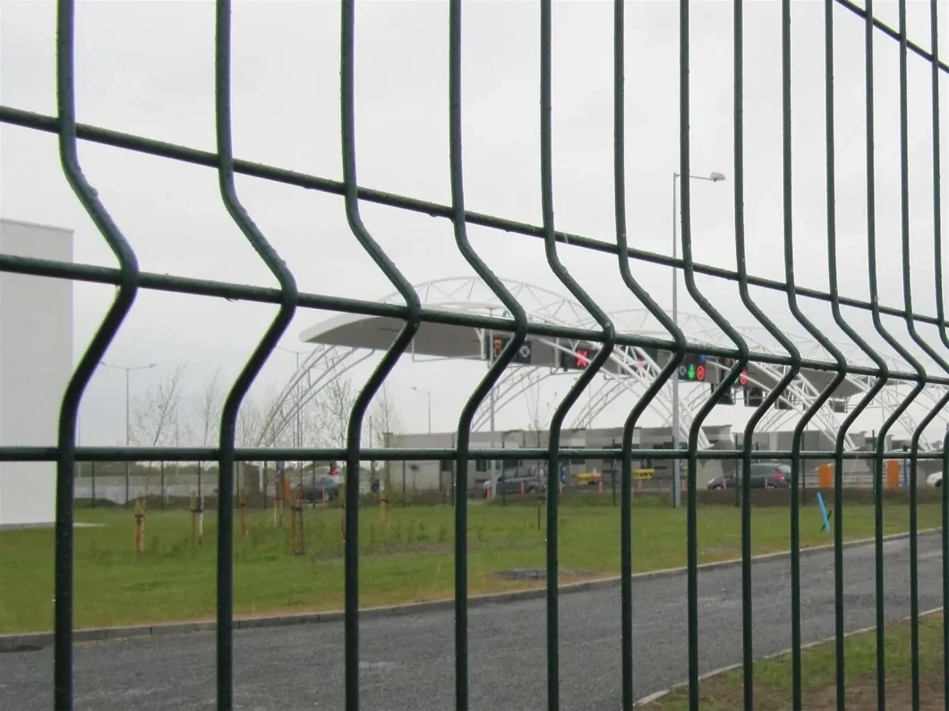 curved fence 0018.jpg