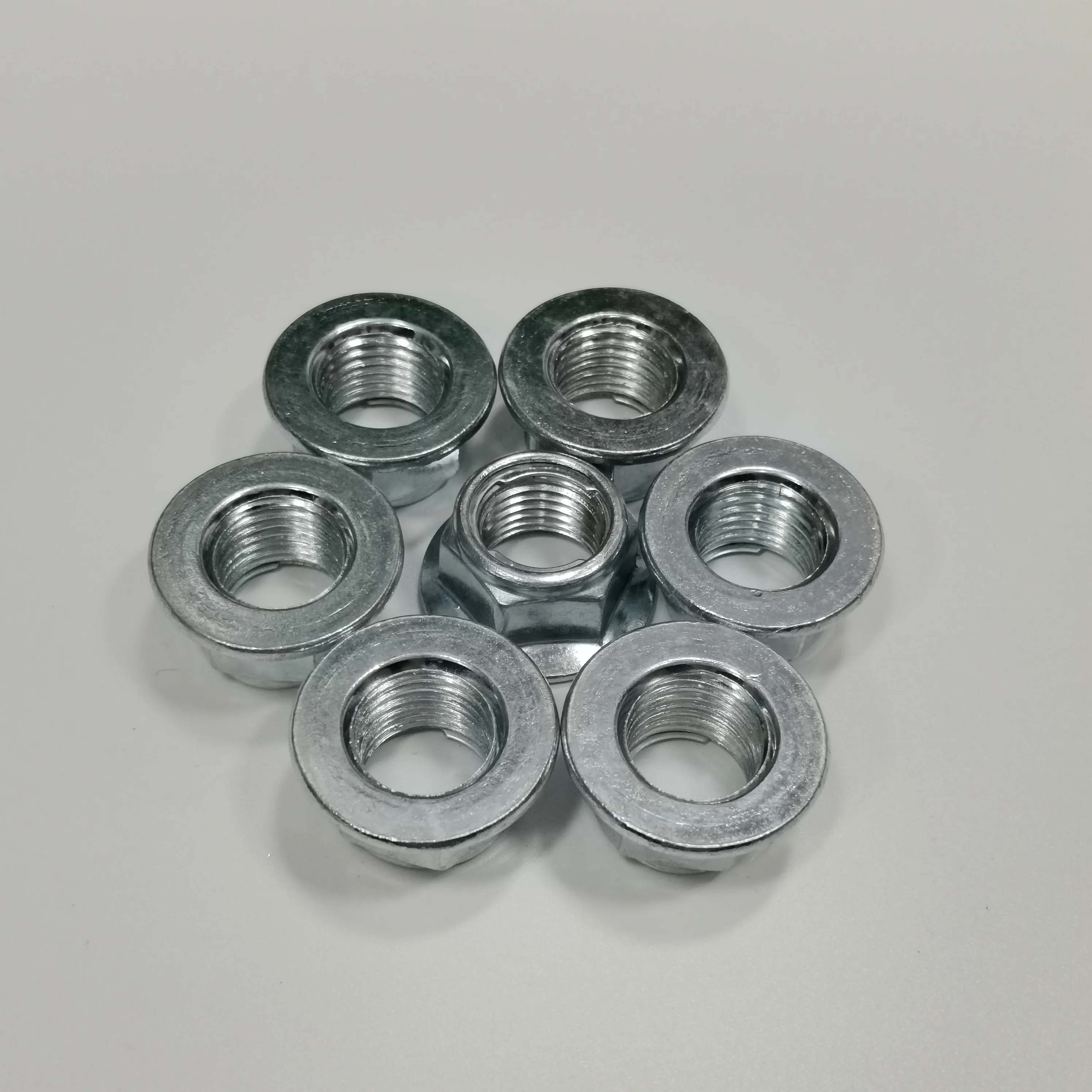 中国制造商万向不锈钢法兰m14 自锁螺母摩托车