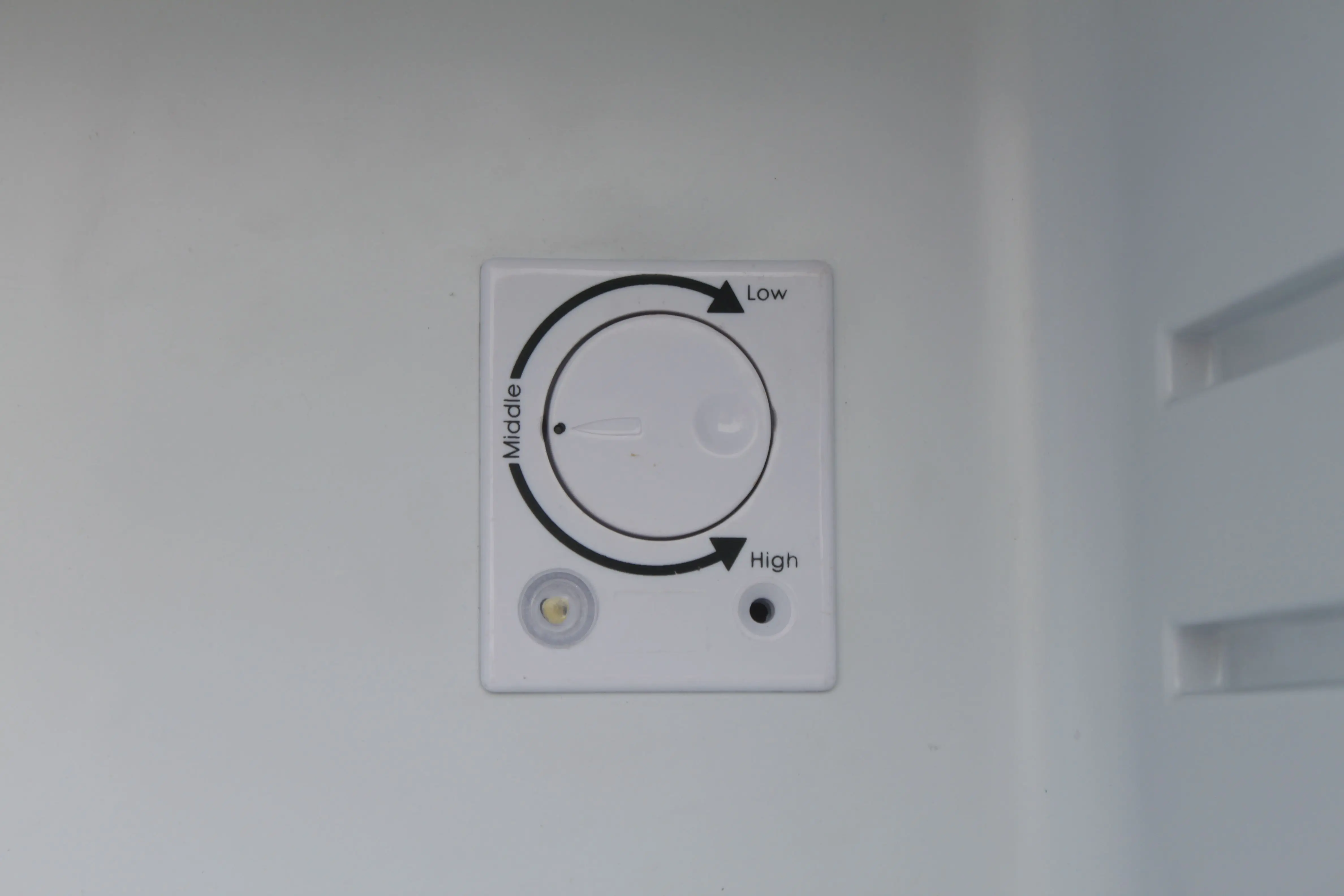 Thermoelectric Mini Single Door Fridge 50 Litre, Silent Hotel Mini Bar Fridge