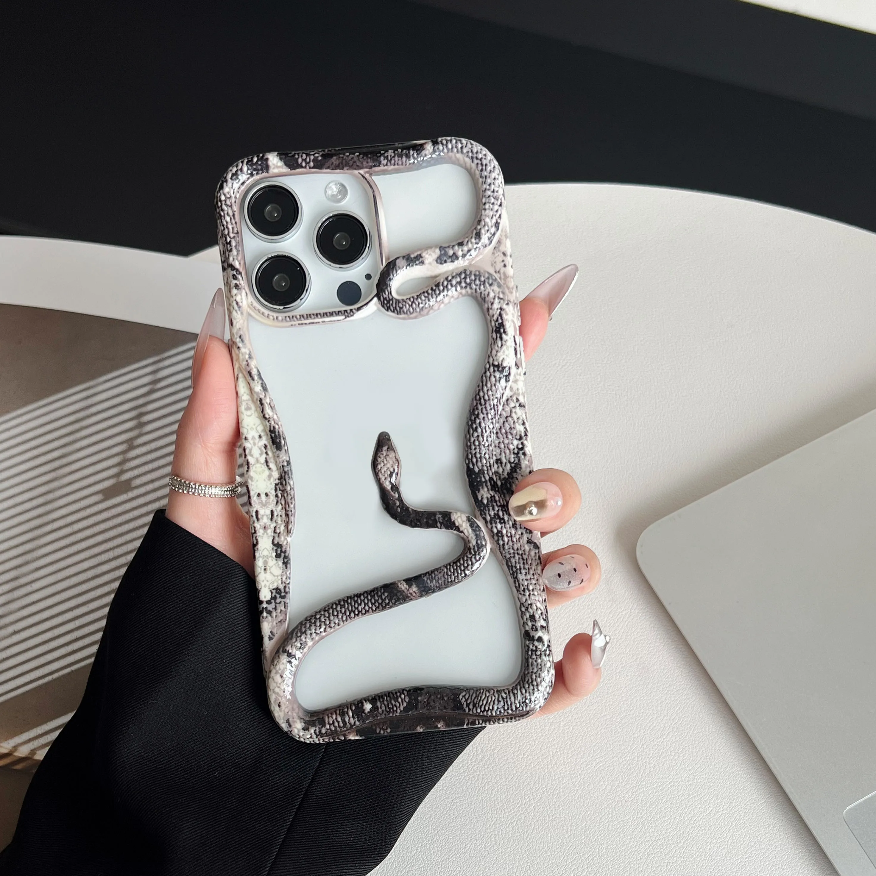 Water Cooling Phone Case Guide: How to Choose One That Works Water Cooling Phone Case Guide: How to Choose One That Works