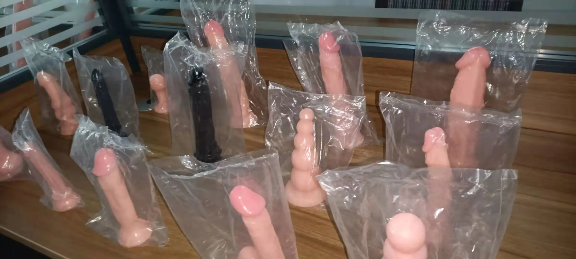 夏季氛围性产品逼真成人性玩具巨大的假阴茎鸡巴